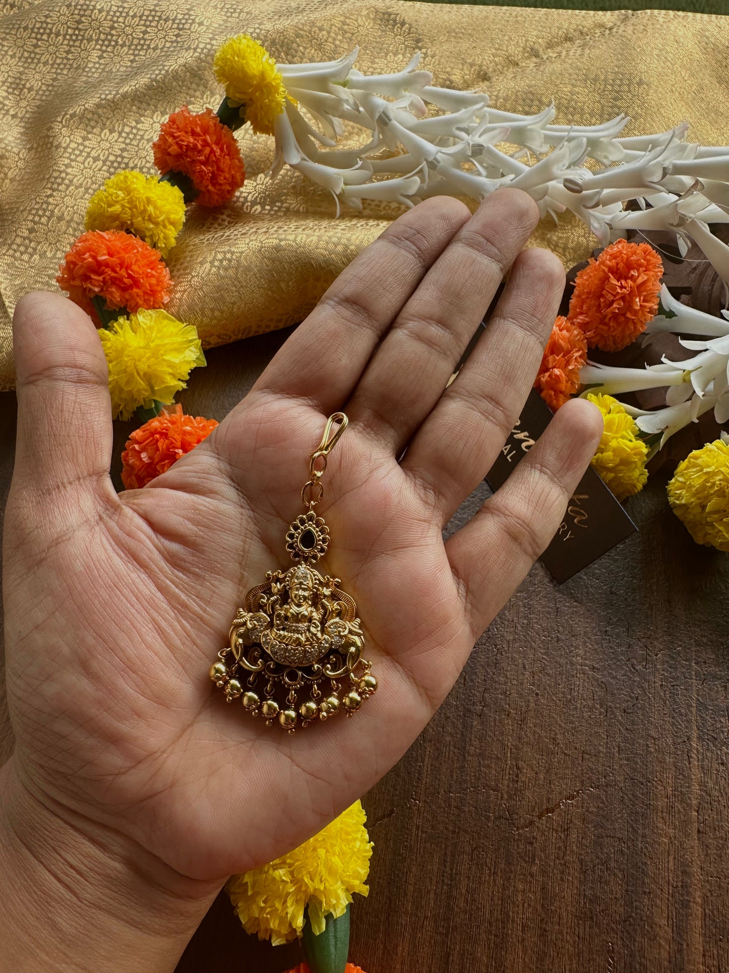 Antique Chutti / Tikka with Golden Beads