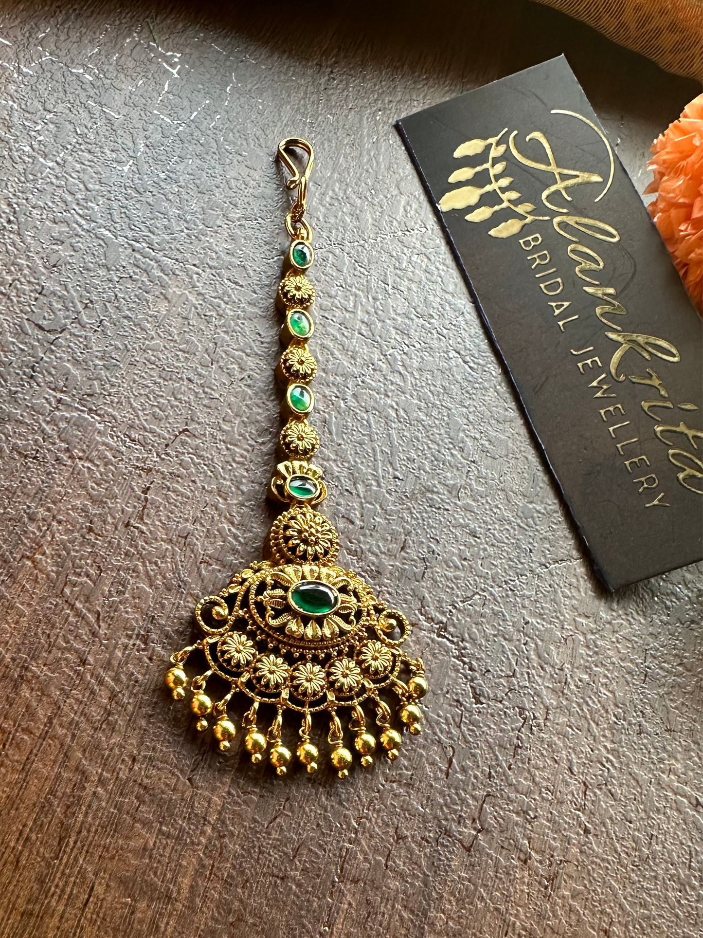 Antique Chutti / Tikka with Kemp Stones