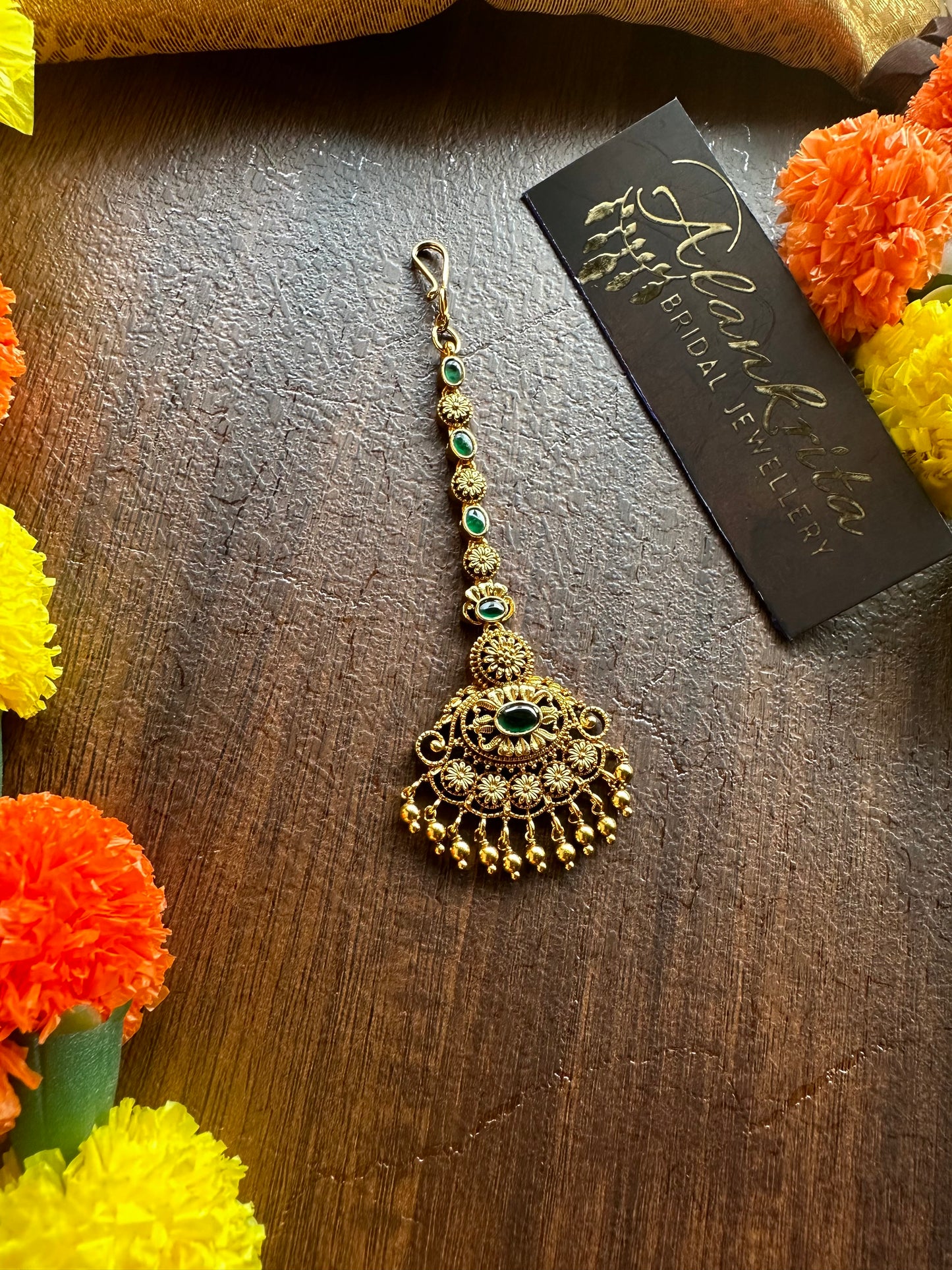 Antique Chutti / Tikka with Kemp Stones