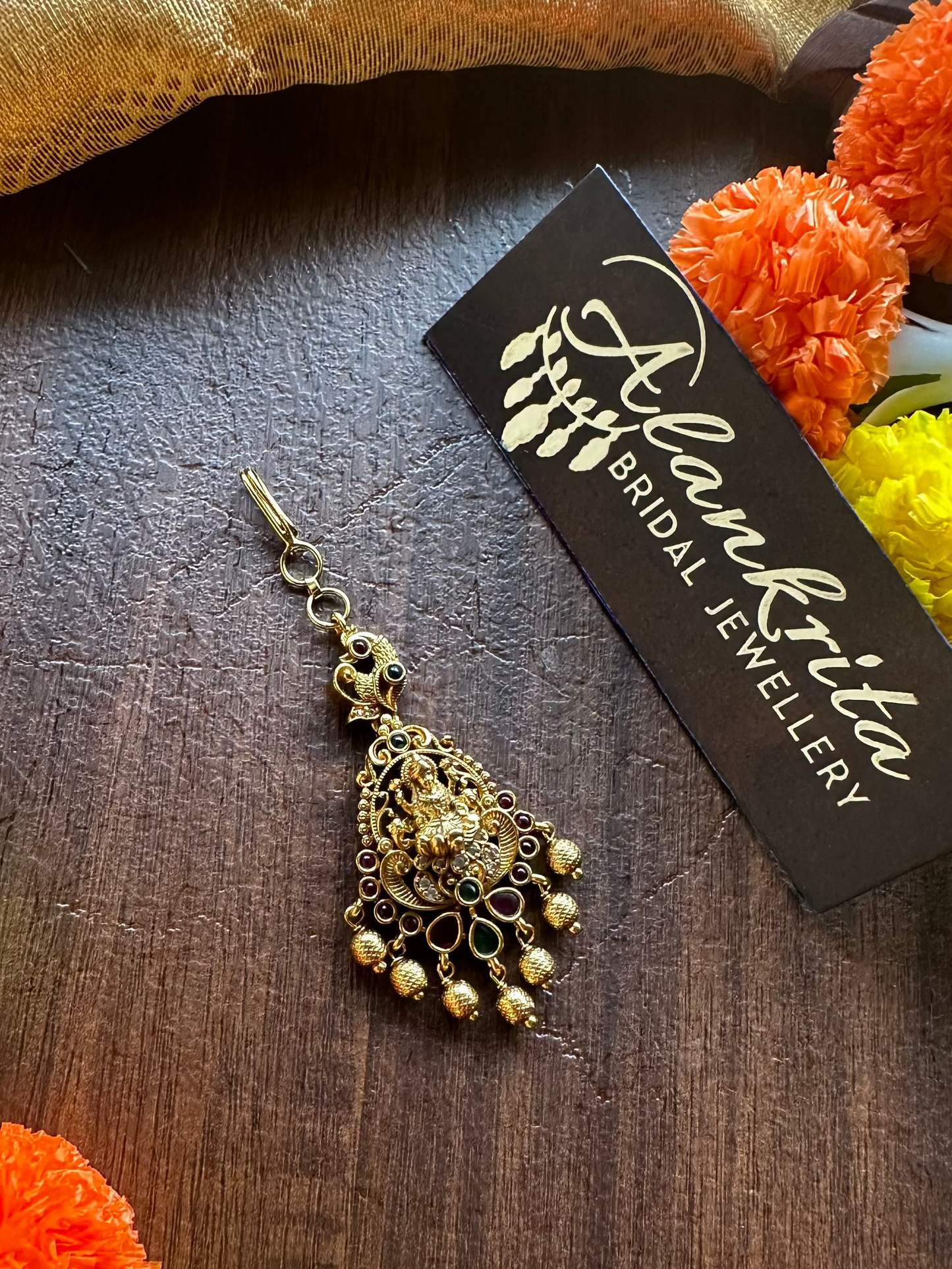 Lakshmi Chutti / Tikka with Golden Beads
