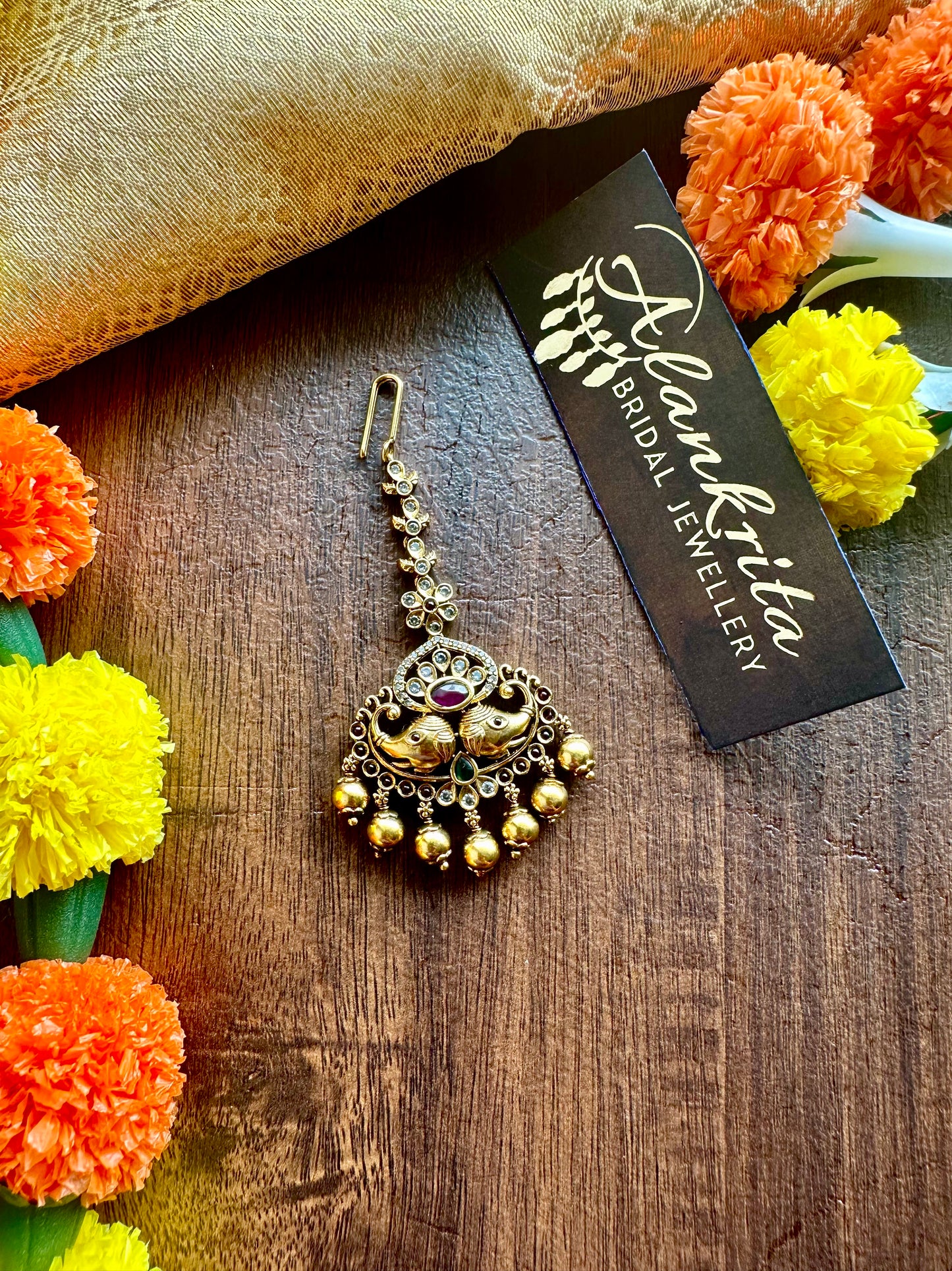 Elephant Pattern Chutti / Tikka with Golden Beads