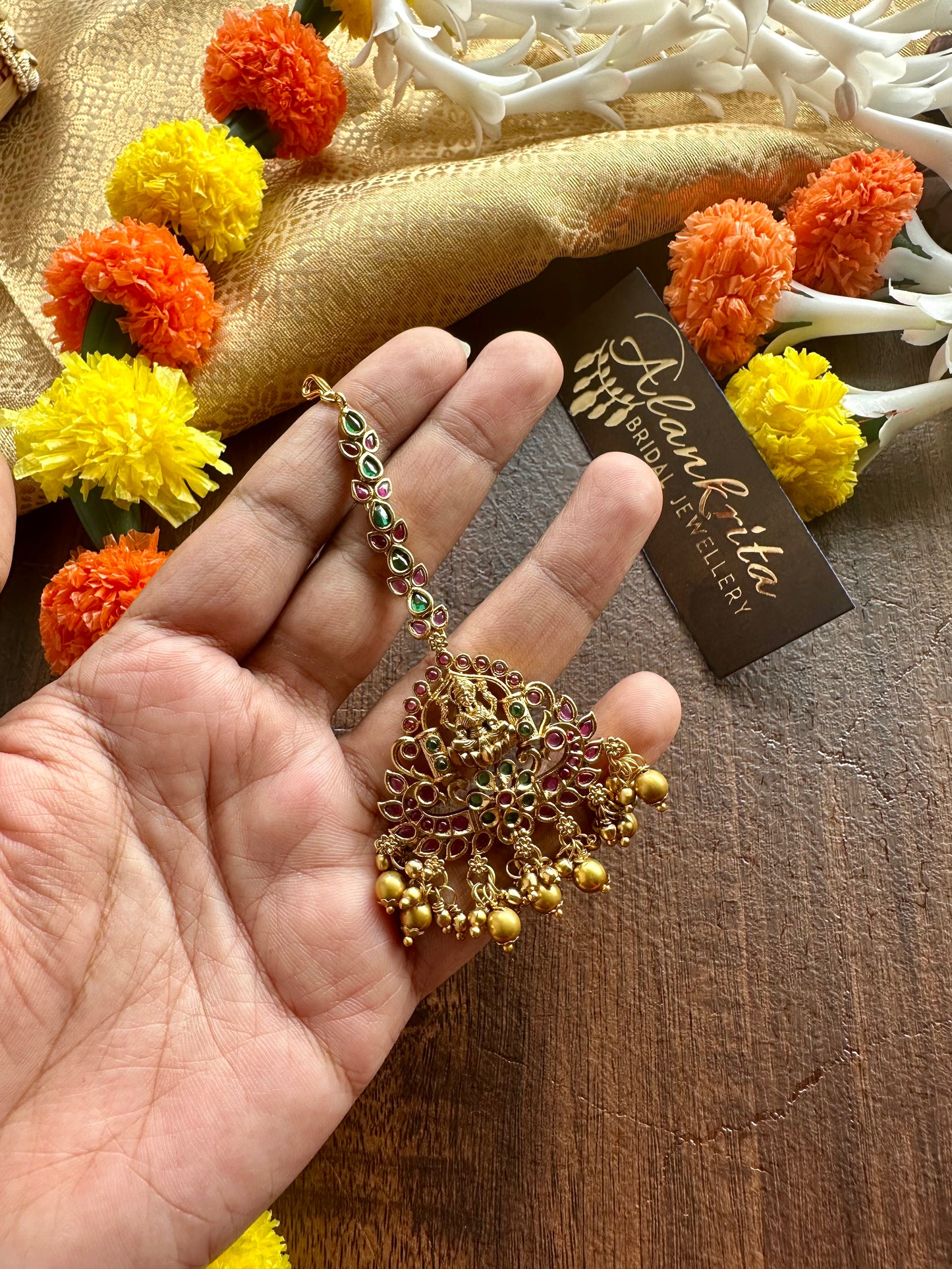Lakshmi Kemp Chutti / Tikka with Golden Beads