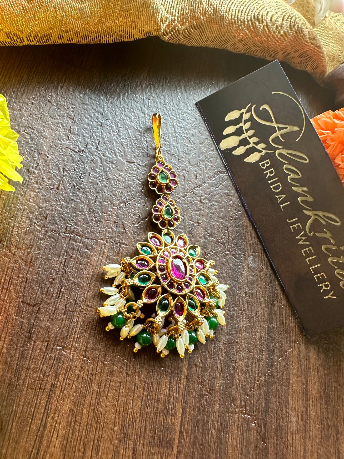 Floral Kemp Chutti / Tikka with Green & Rice Pearl Beads