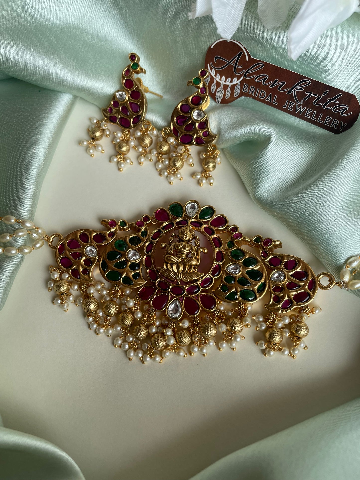 Premium Lakshmi Kemp Choker with Beaded Rice Pearl Chain
