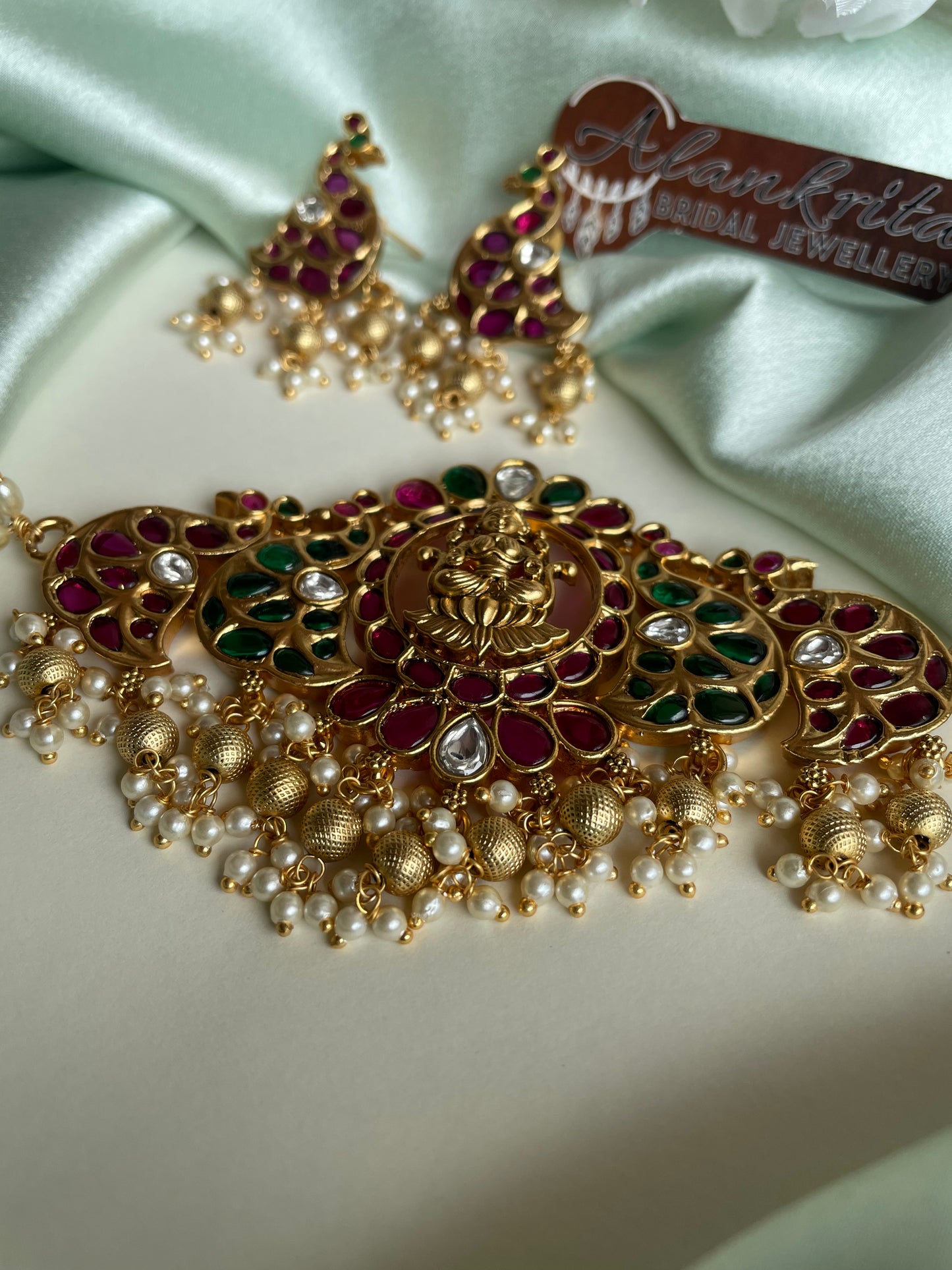 Premium Lakshmi Kemp Choker with Beaded Rice Pearl Chain