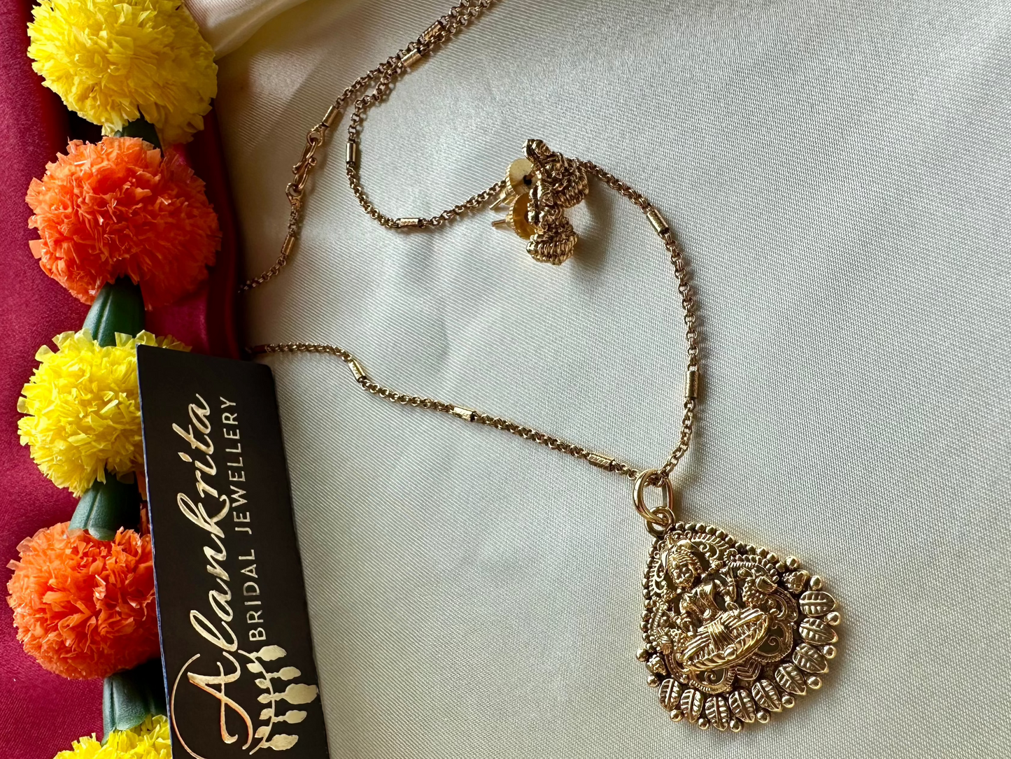 Simple Short Necklace Chain with Lakshmi Pendant
