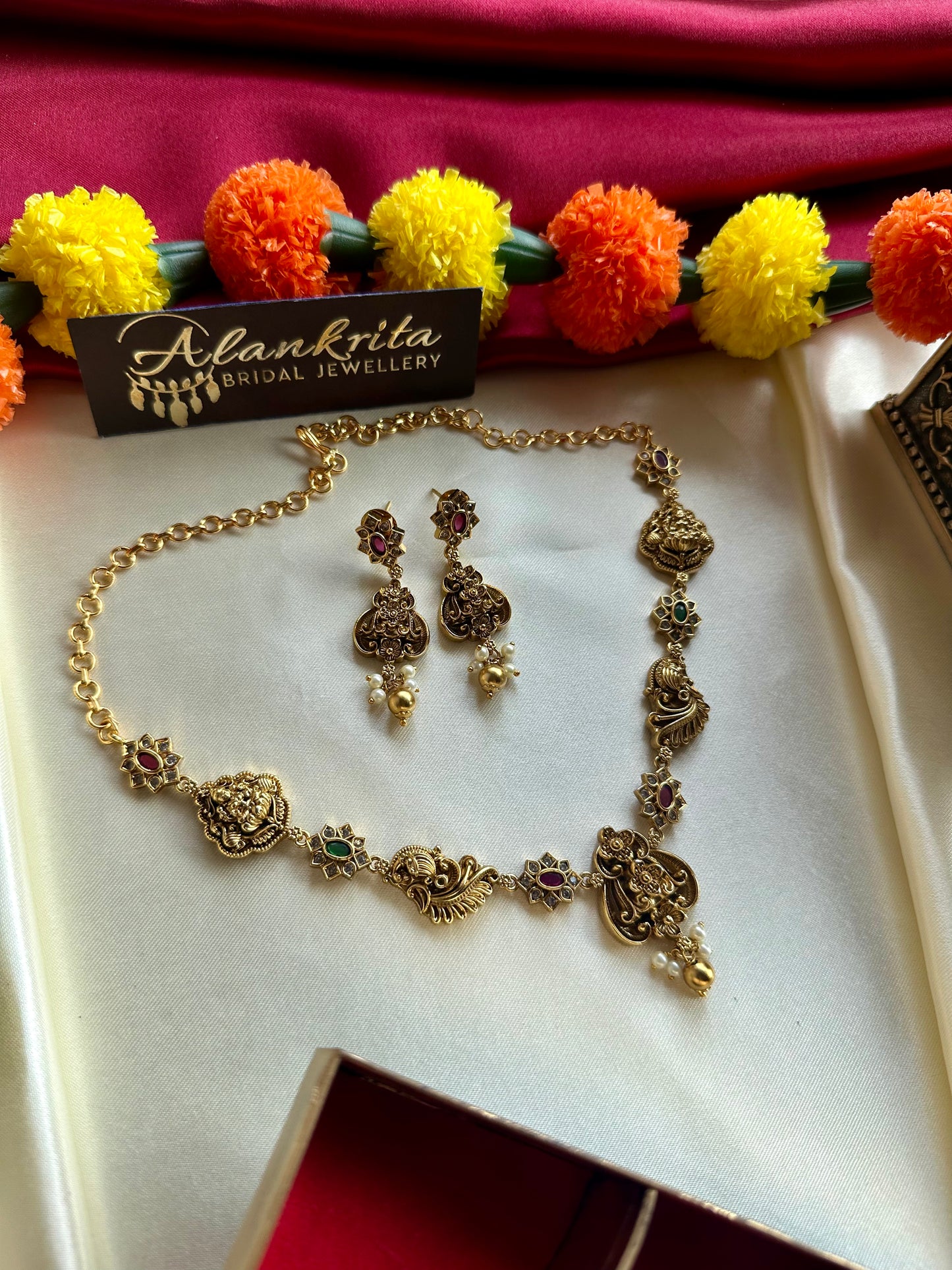 Premium Antique Short Necklace with Multi Colour