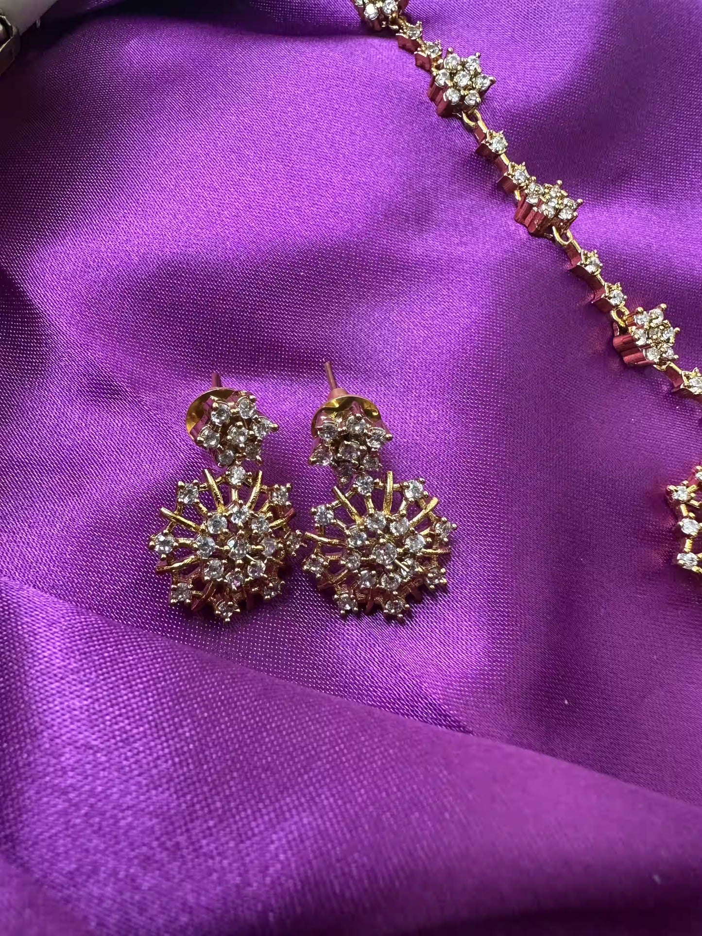 Diamond Inspired Necklace with AD Stones