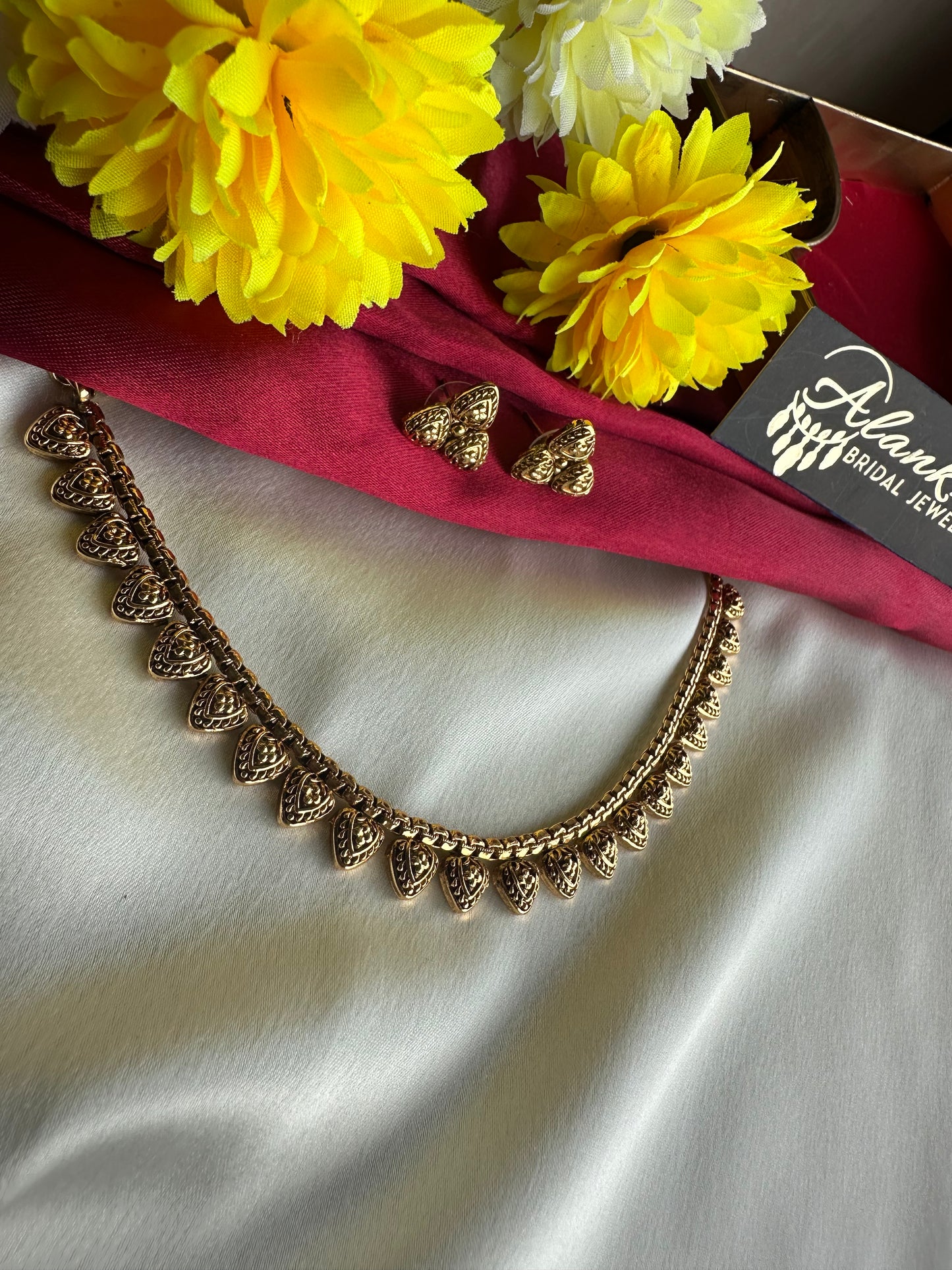 Premium Gold Look Alike Short Necklace