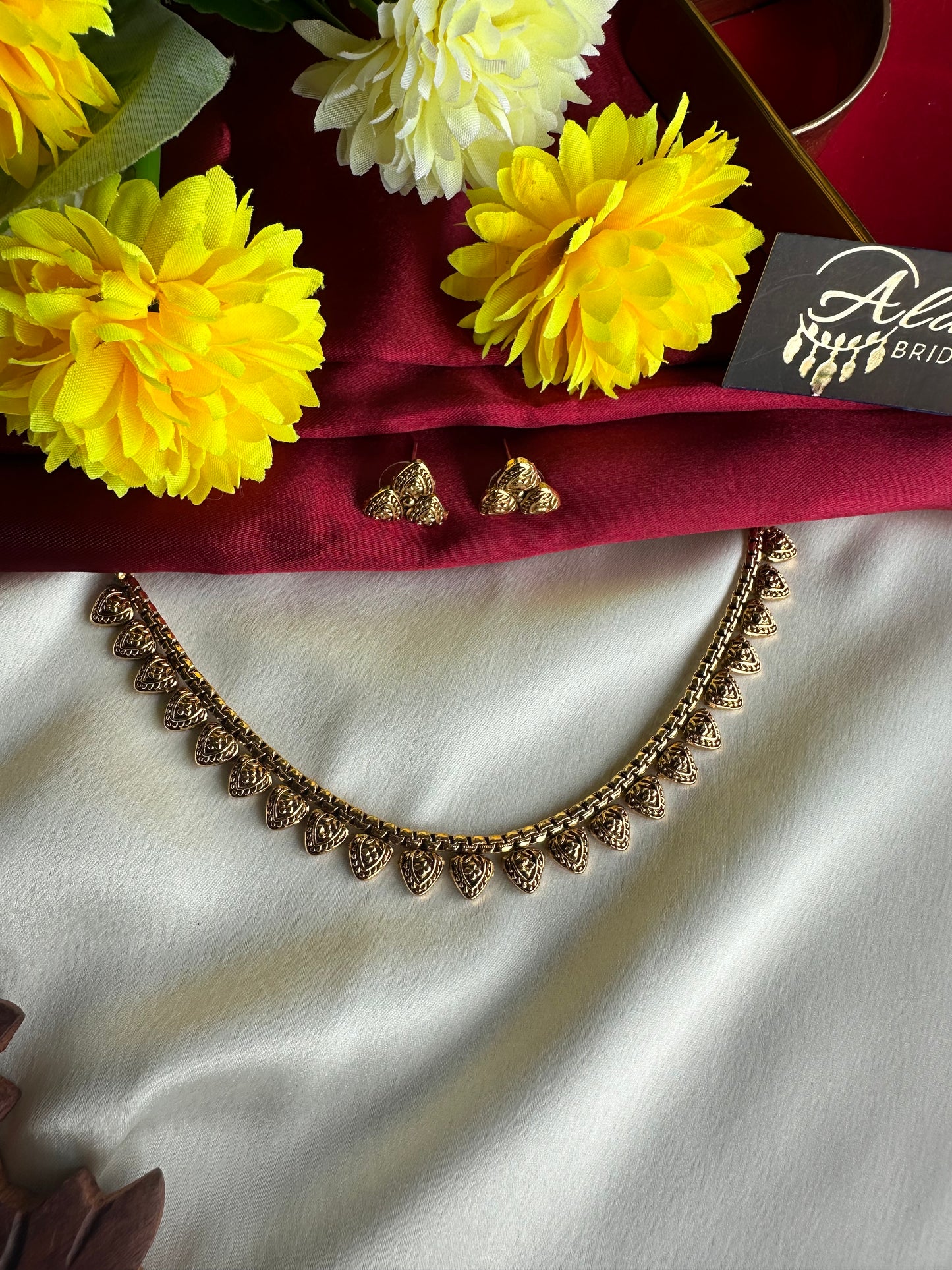 Premium Gold Look Alike Short Necklace