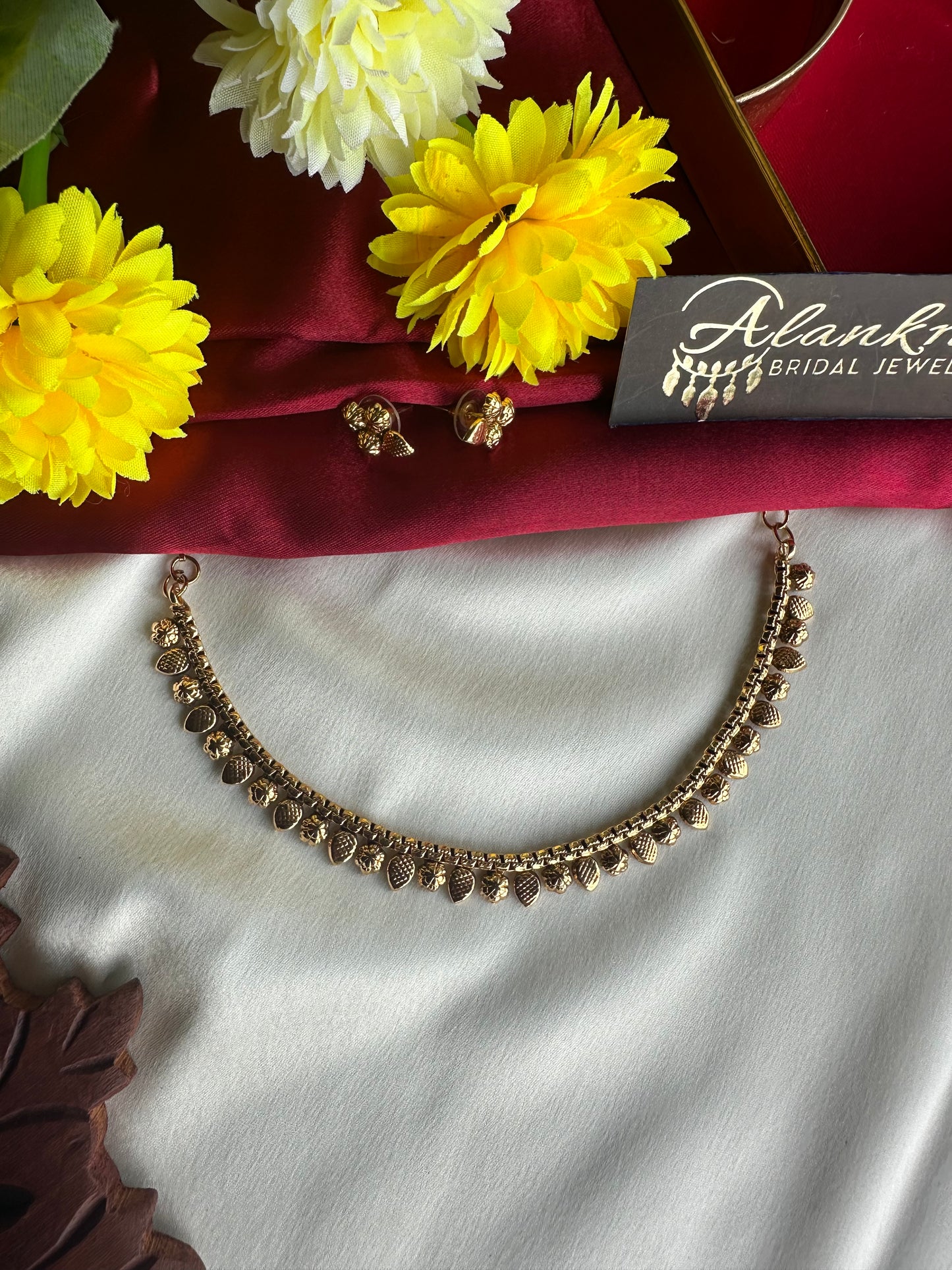 Premium Gold Look Alike Short Necklace