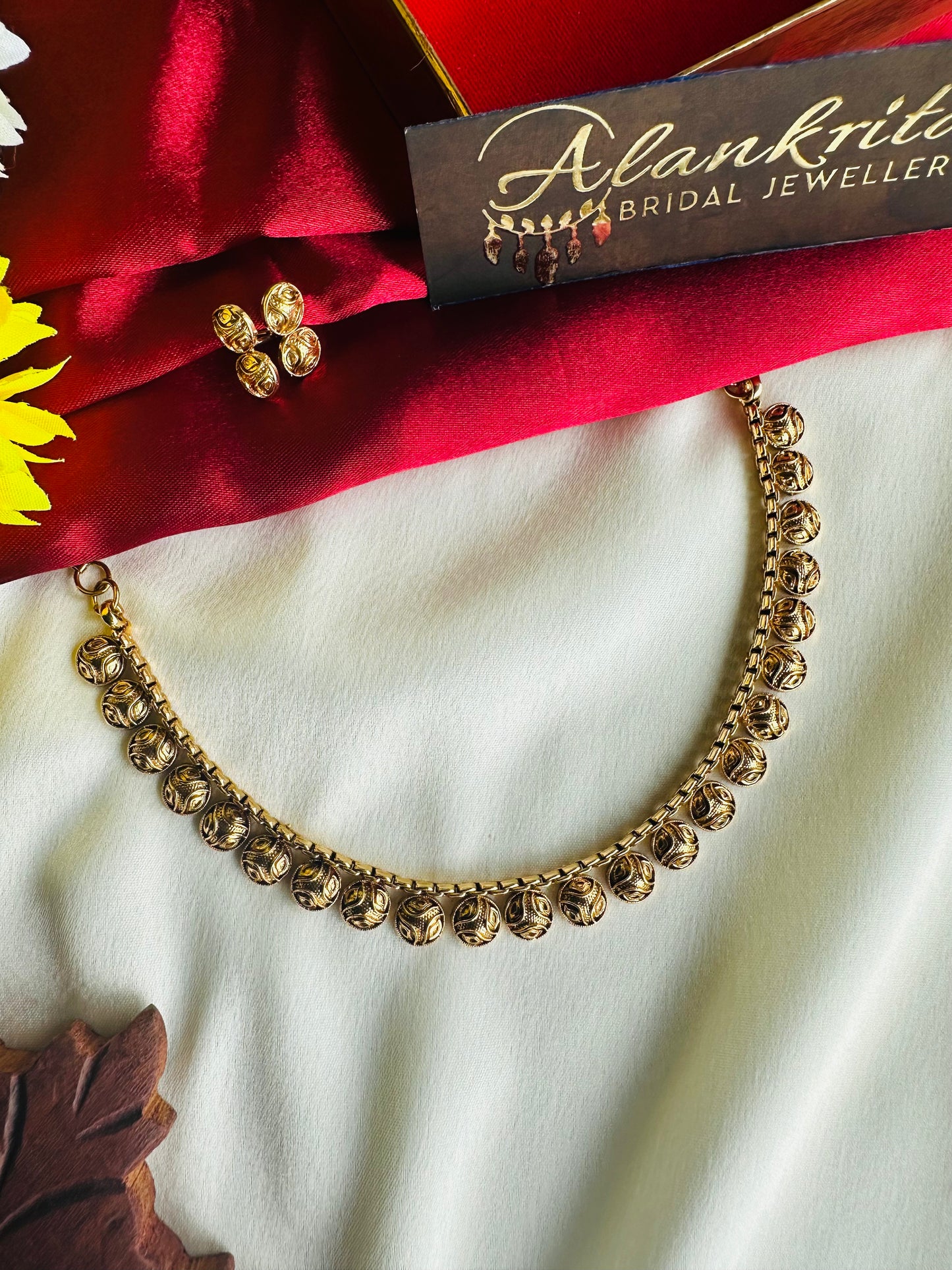 Premium Gold Look Alike Short Necklace