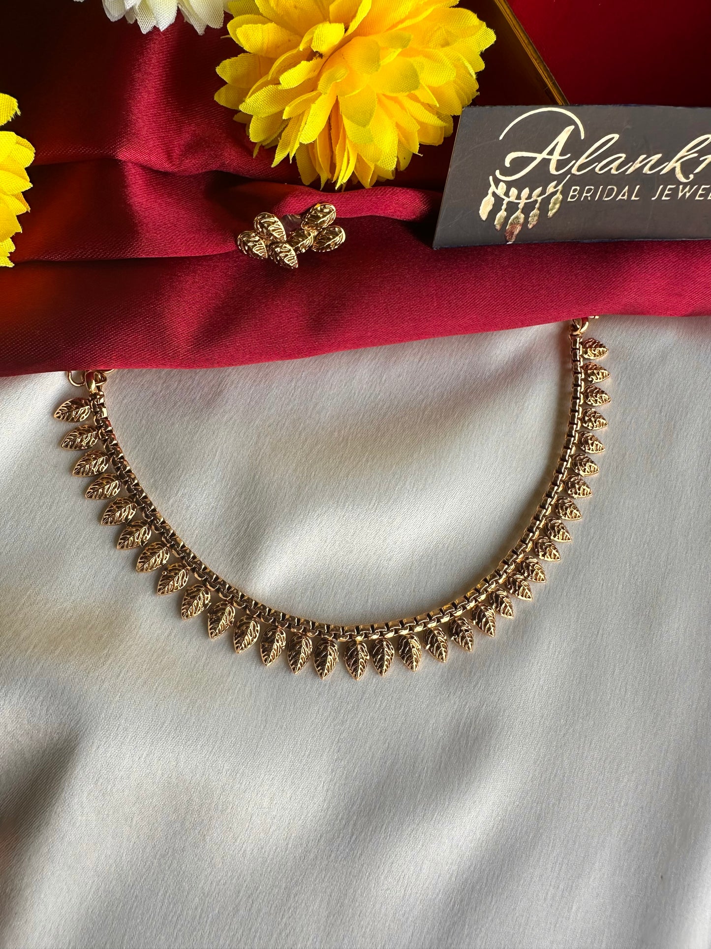 Premium Gold Look Alike Short Necklace