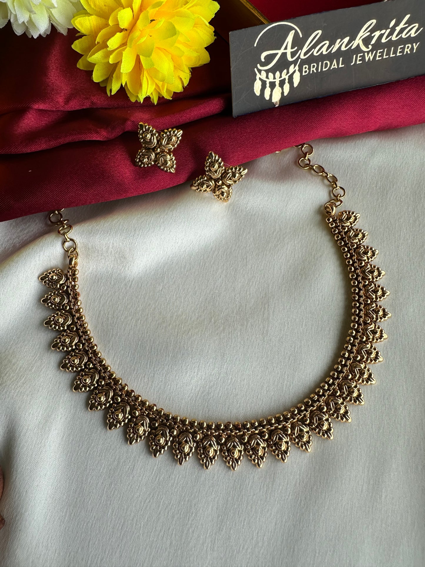 Premium Gold Look Alike Short Necklace