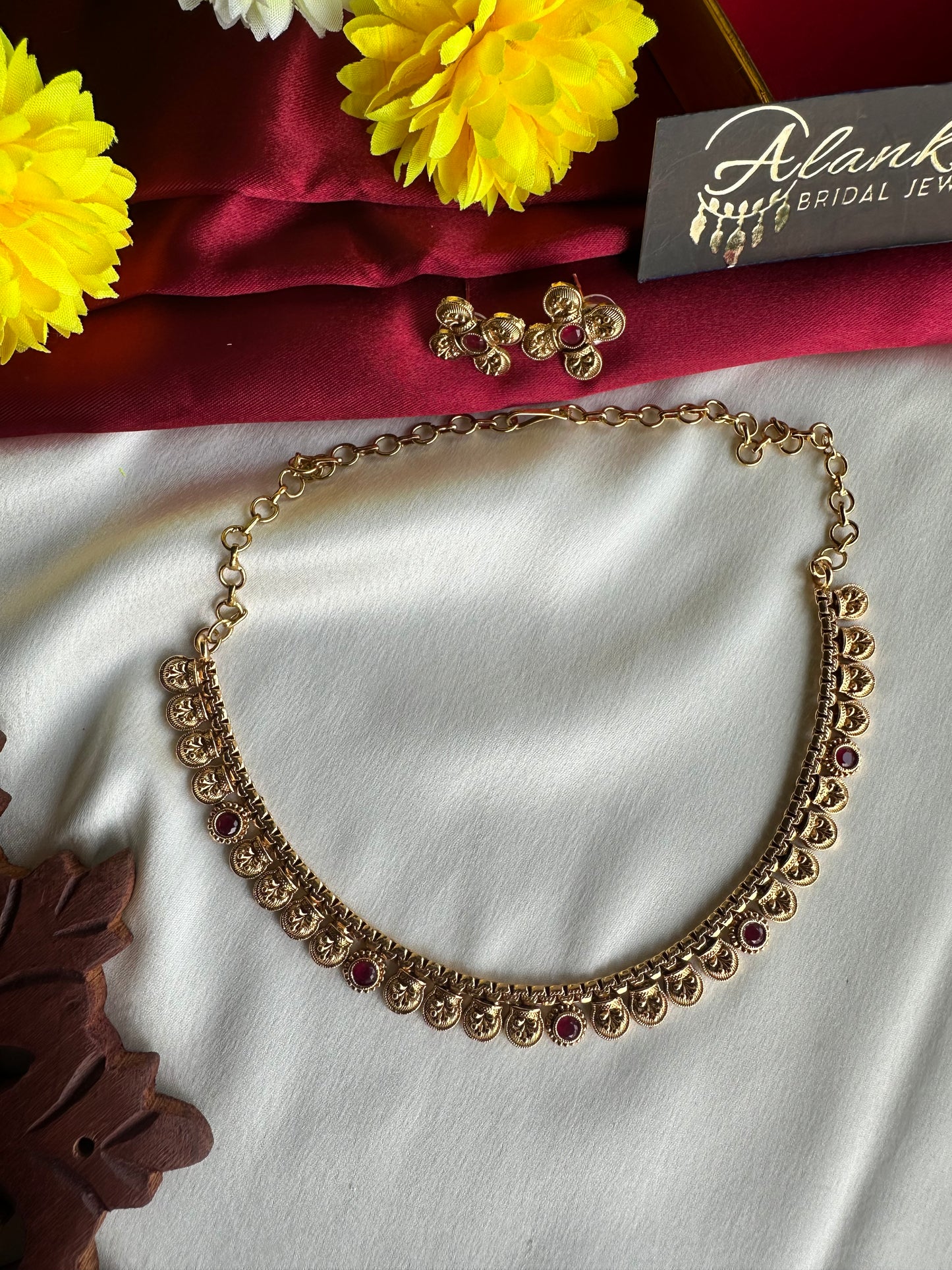 Premium Gold Look Alike Short Necklace