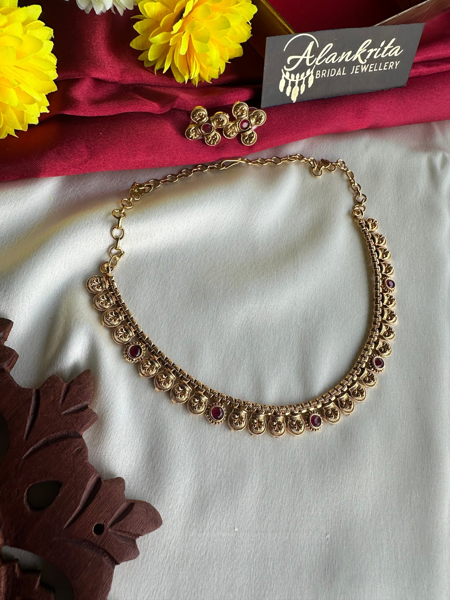 Premium Gold Look Alike Short Necklace