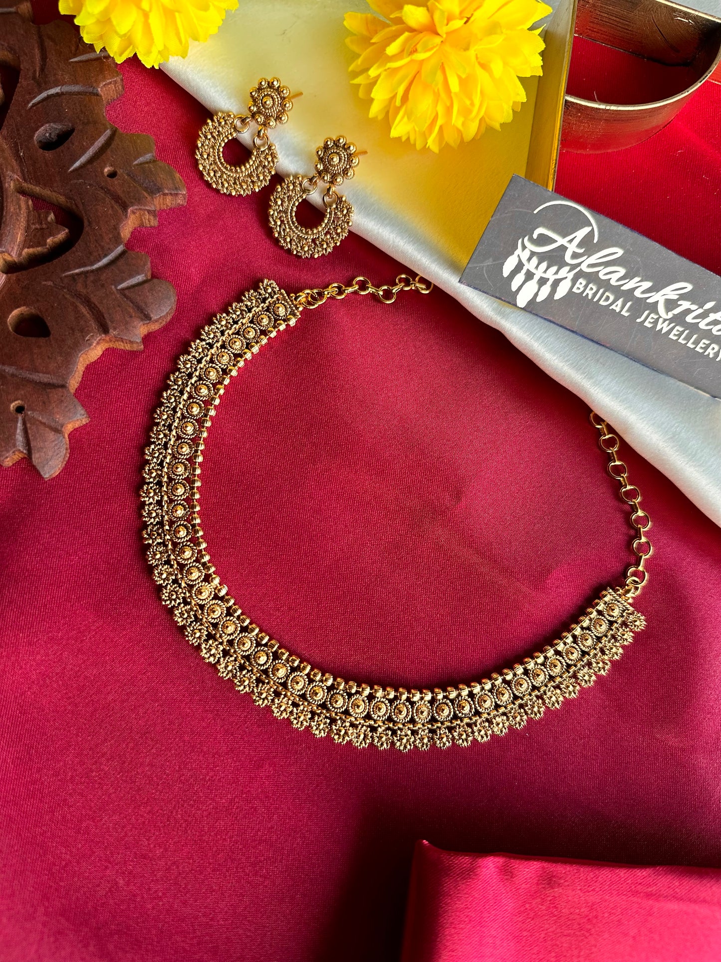 Premium Gold Look Alike Short Necklace