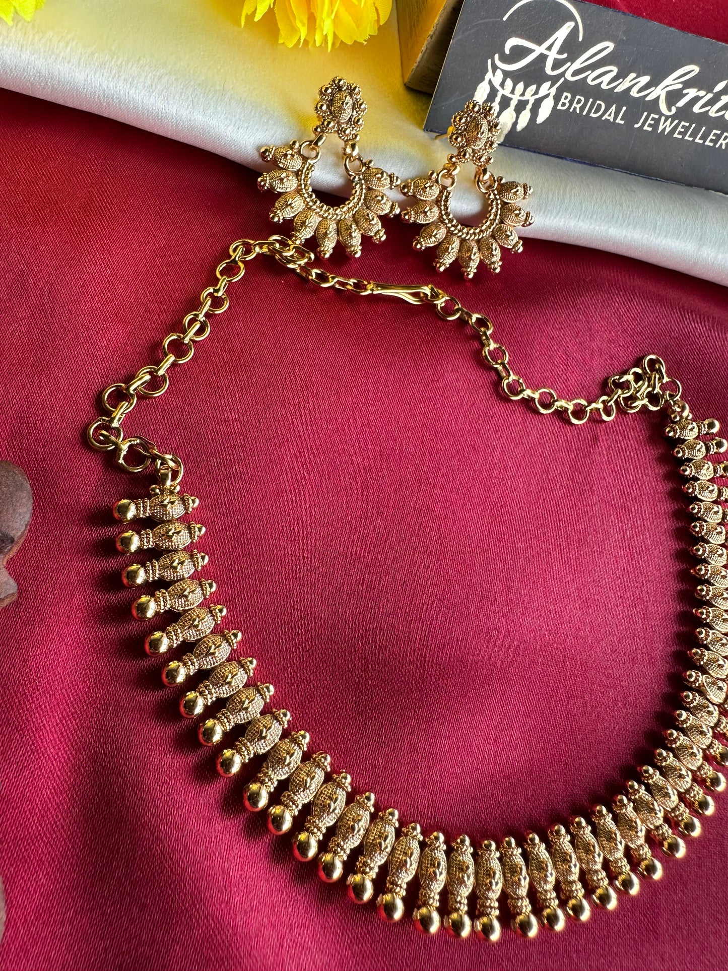 Premium Gold Look Alike Short Necklace