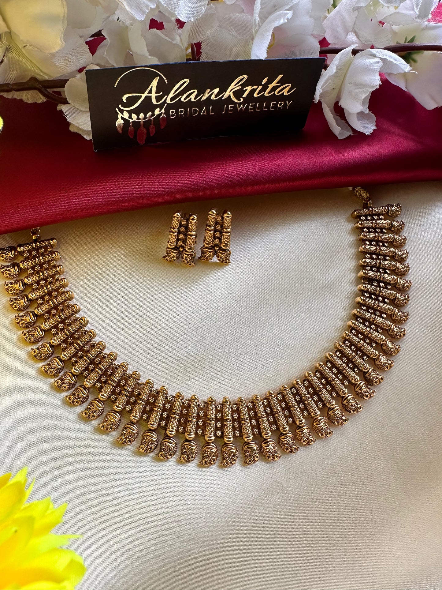 Premium Gold Look Alike Short Necklace