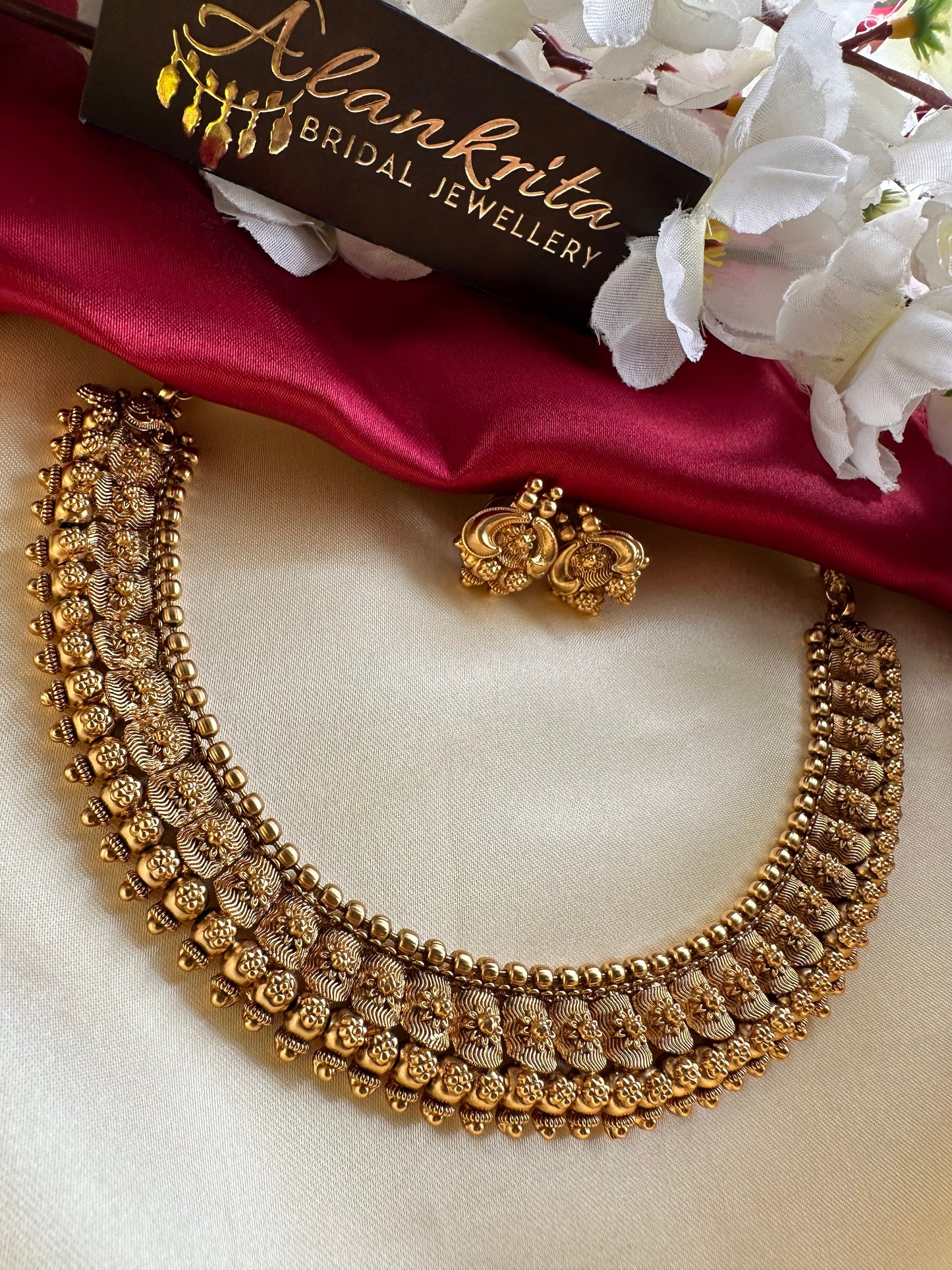 Premium Gold Look Alike Short Necklace