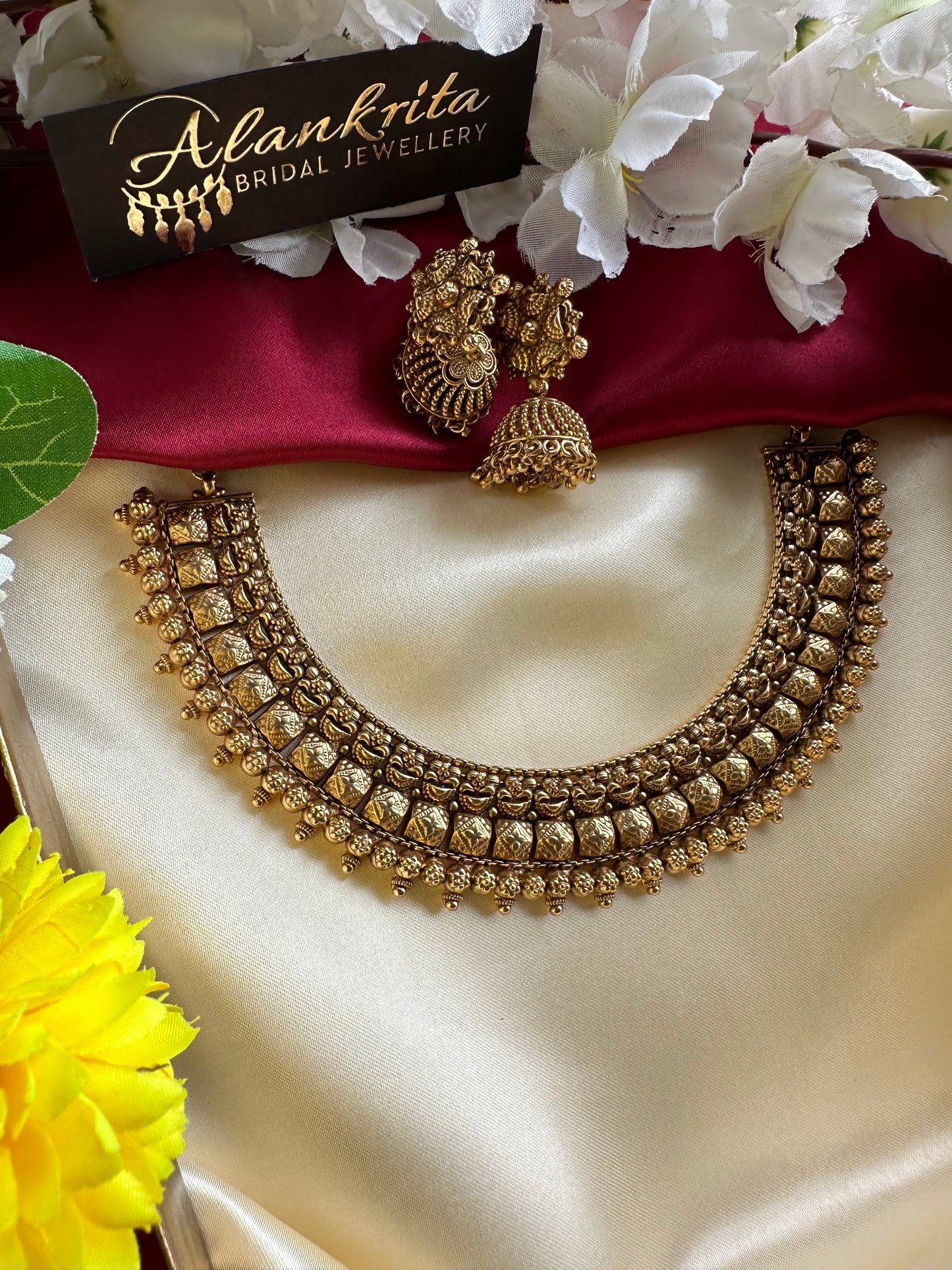 Premium Gold Look Alike Short Necklace