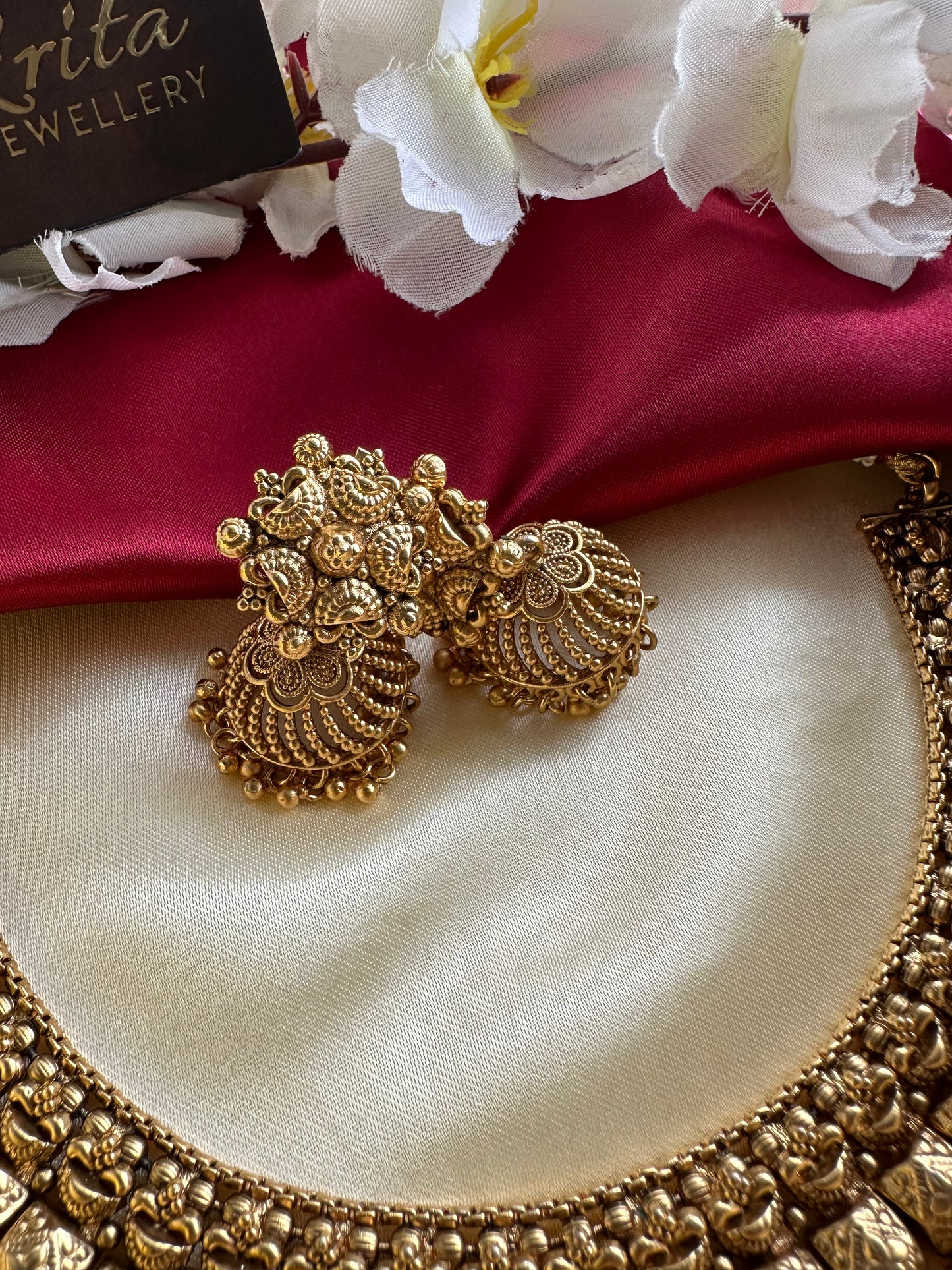 Premium Gold Look Alike Short Necklace