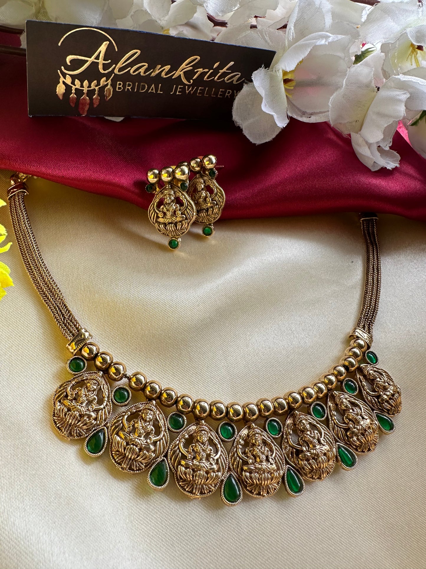 Premium Lakshmi Short Necklace with Kemp Stones