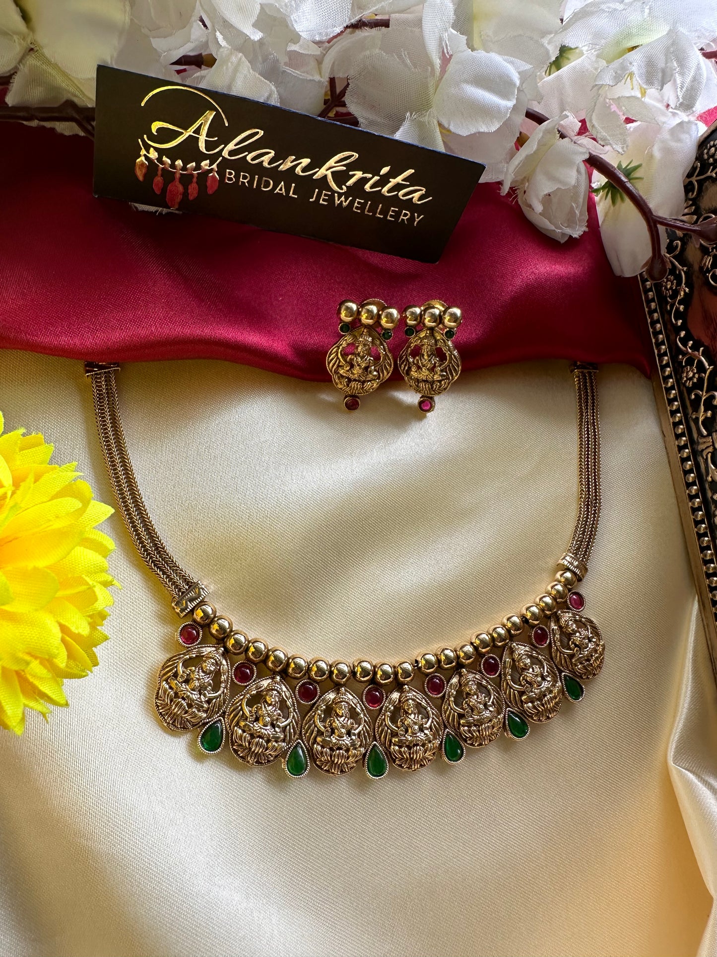 Premium Lakshmi Short Necklace with Kemp Stones