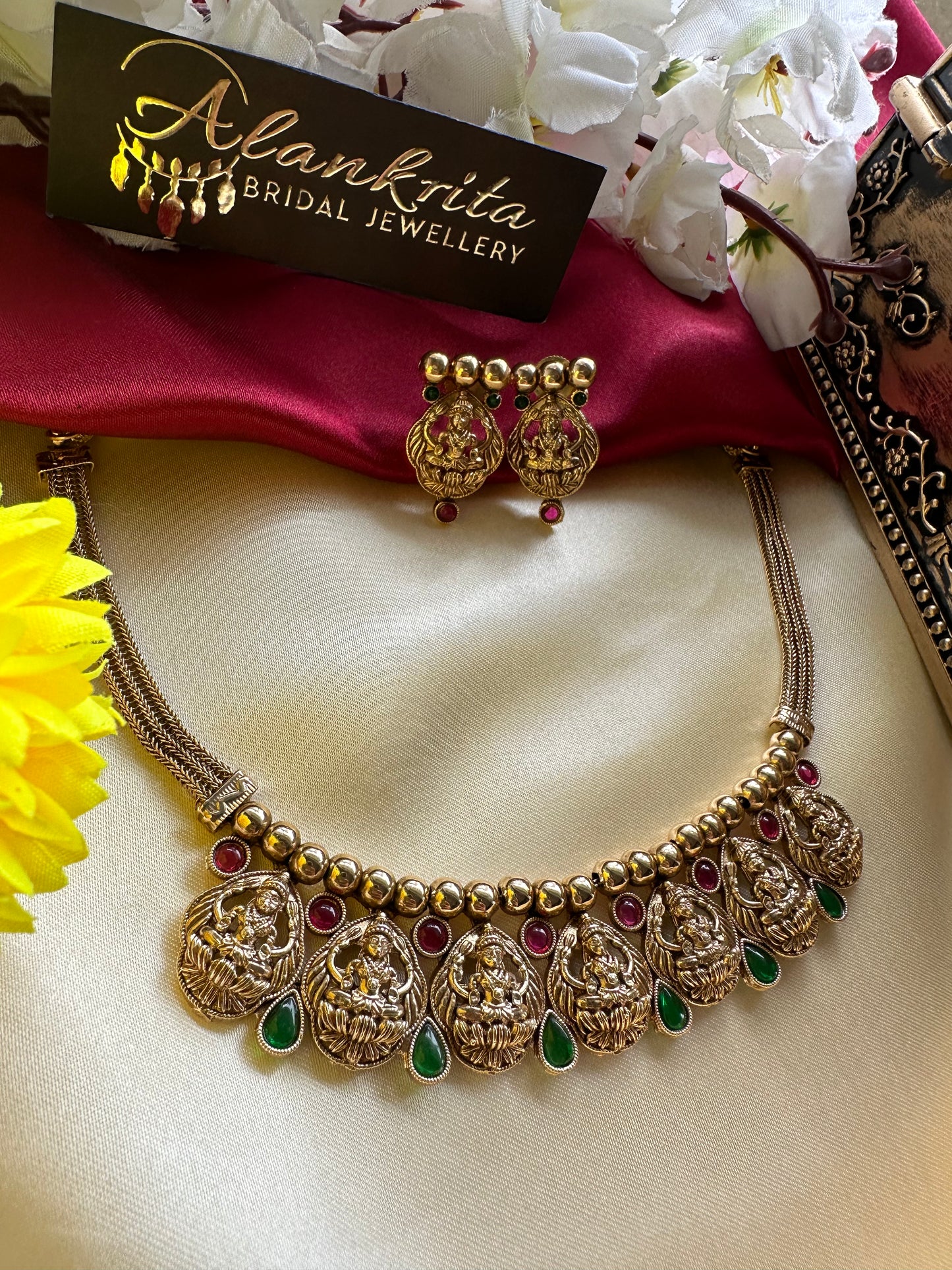 Premium Lakshmi Short Necklace with Kemp Stones