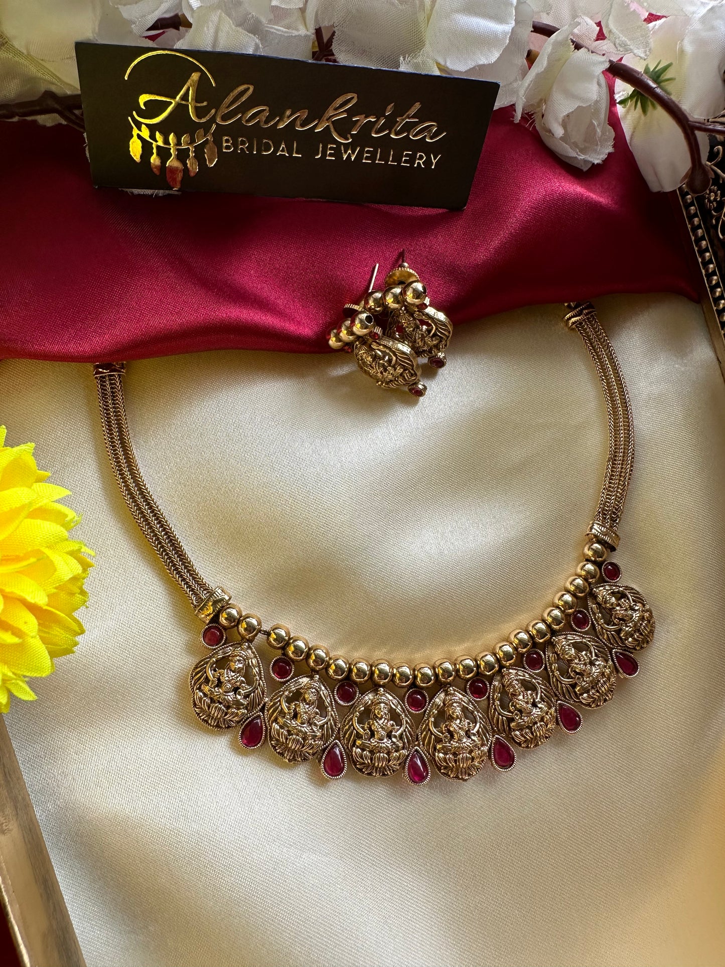 Premium Lakshmi Short Necklace with Kemp Stones