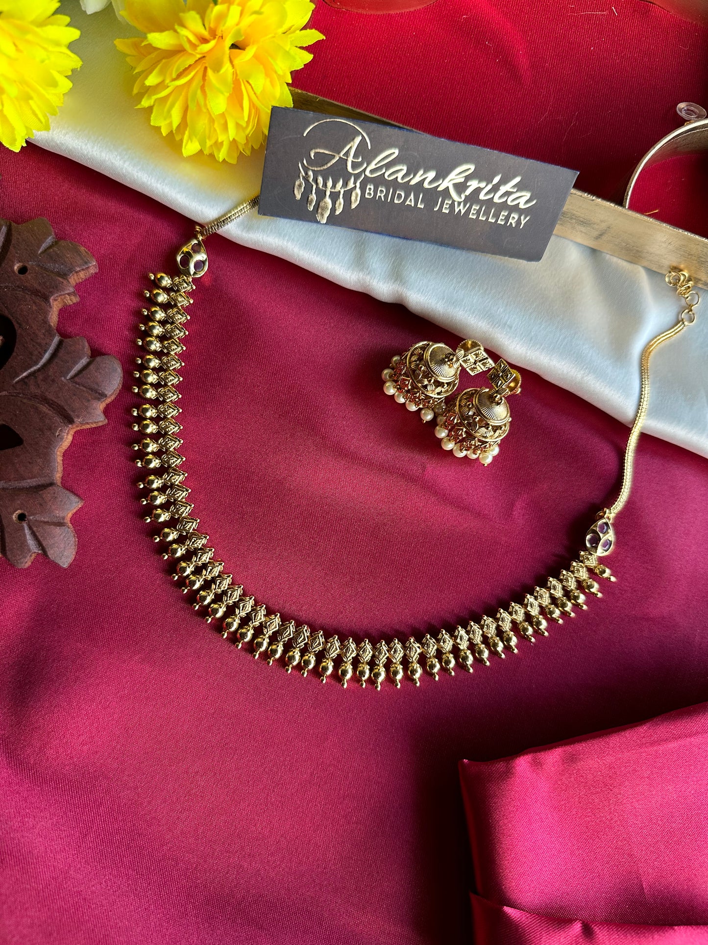 Premium Gold Look Alike Short Necklace