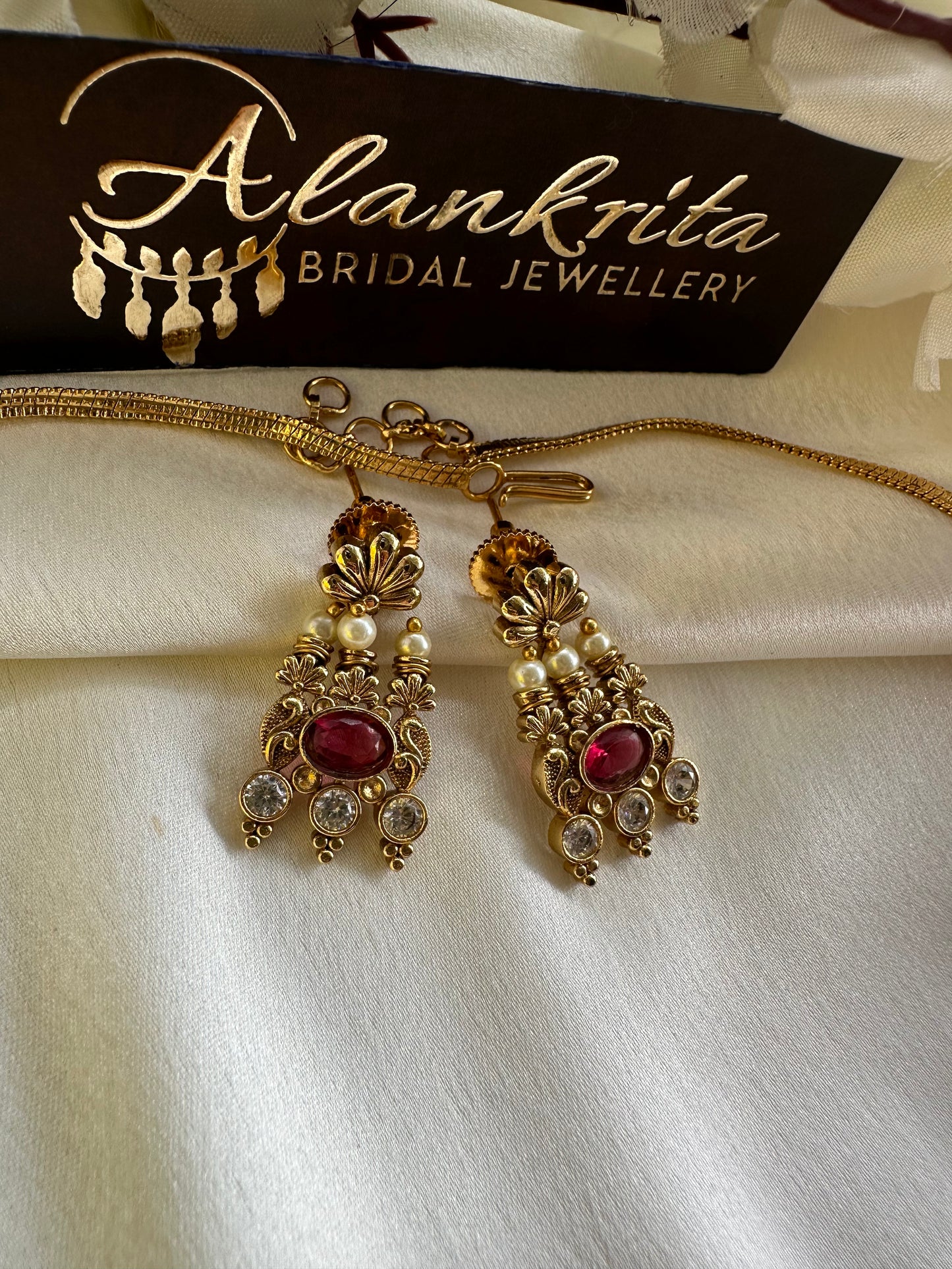 Premium Gold Look Alike Short Necklace