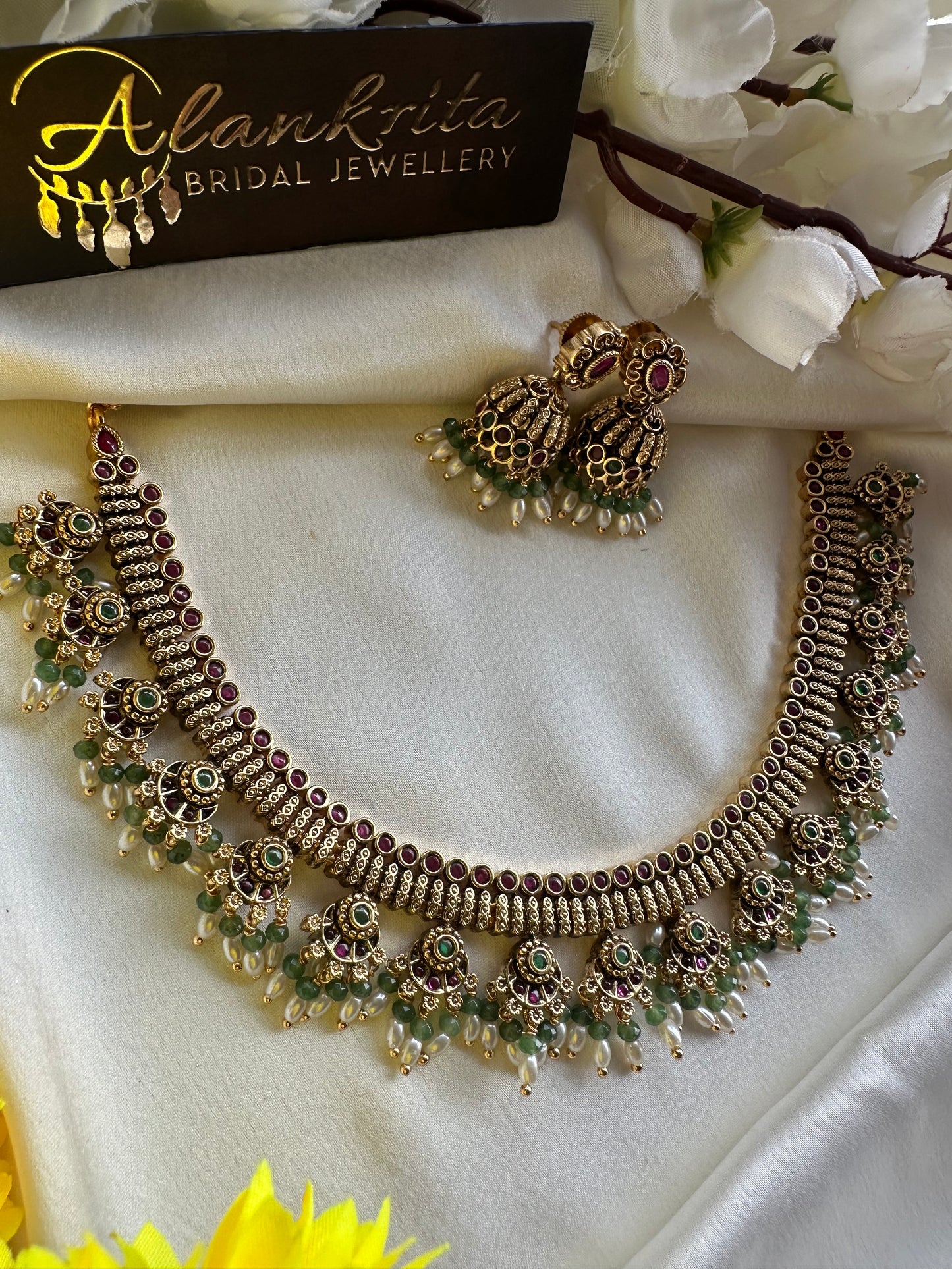 Premium Antique Short Necklace with Crystal Green Beads