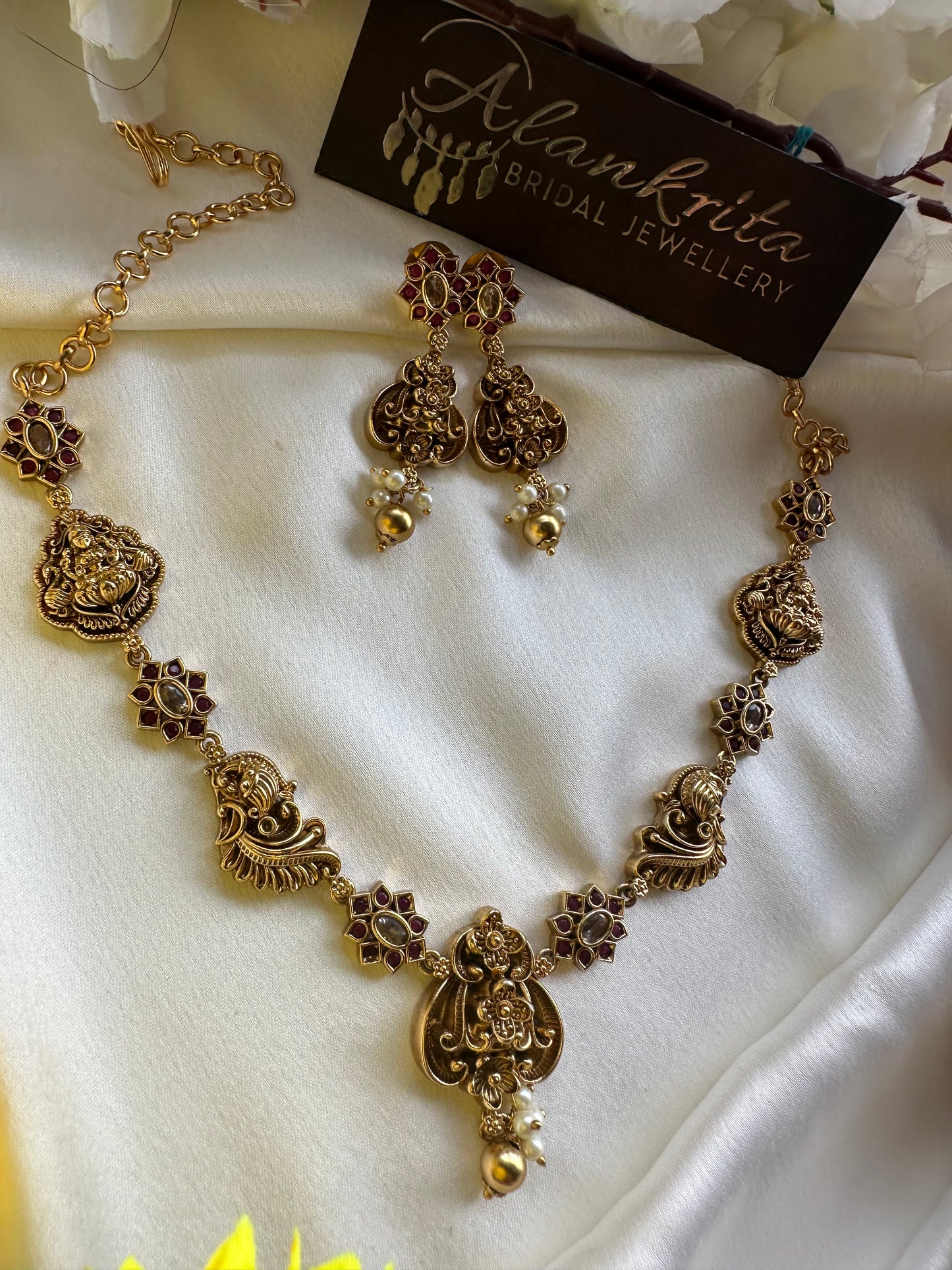 Premium Antique Short Necklace with Ruby & White Stones