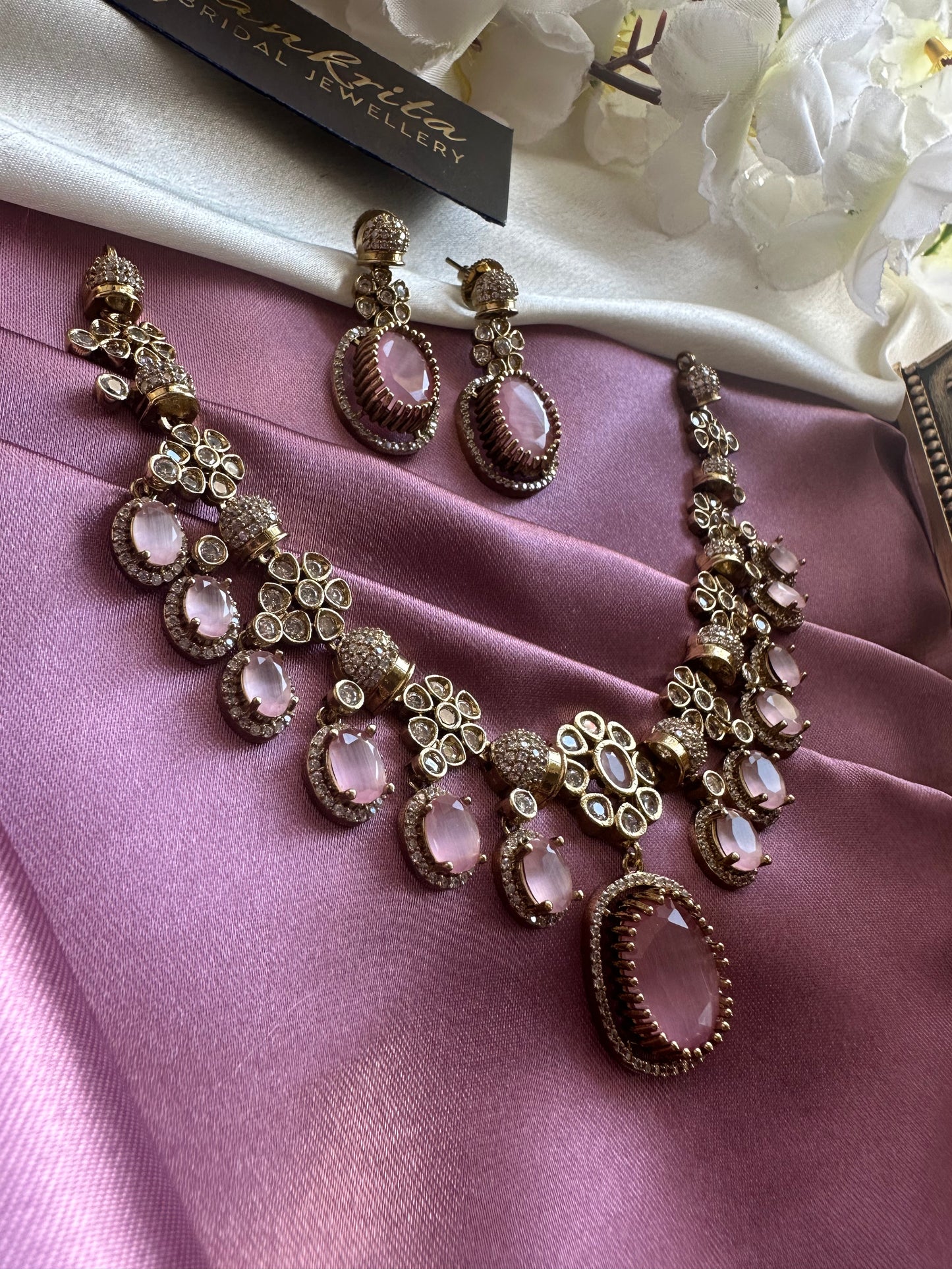Premium Victorian Pink Short Necklace