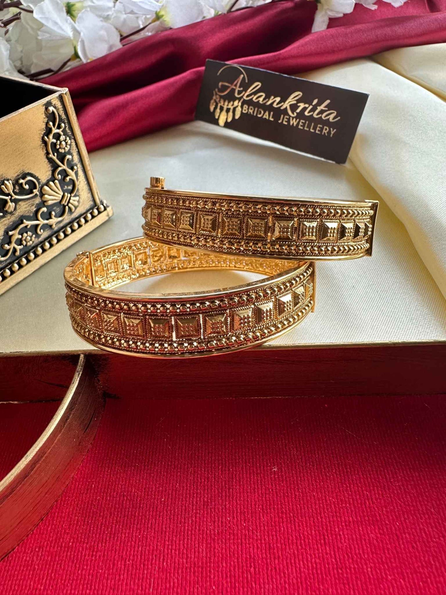 Premium Gold Look Alike Bangles