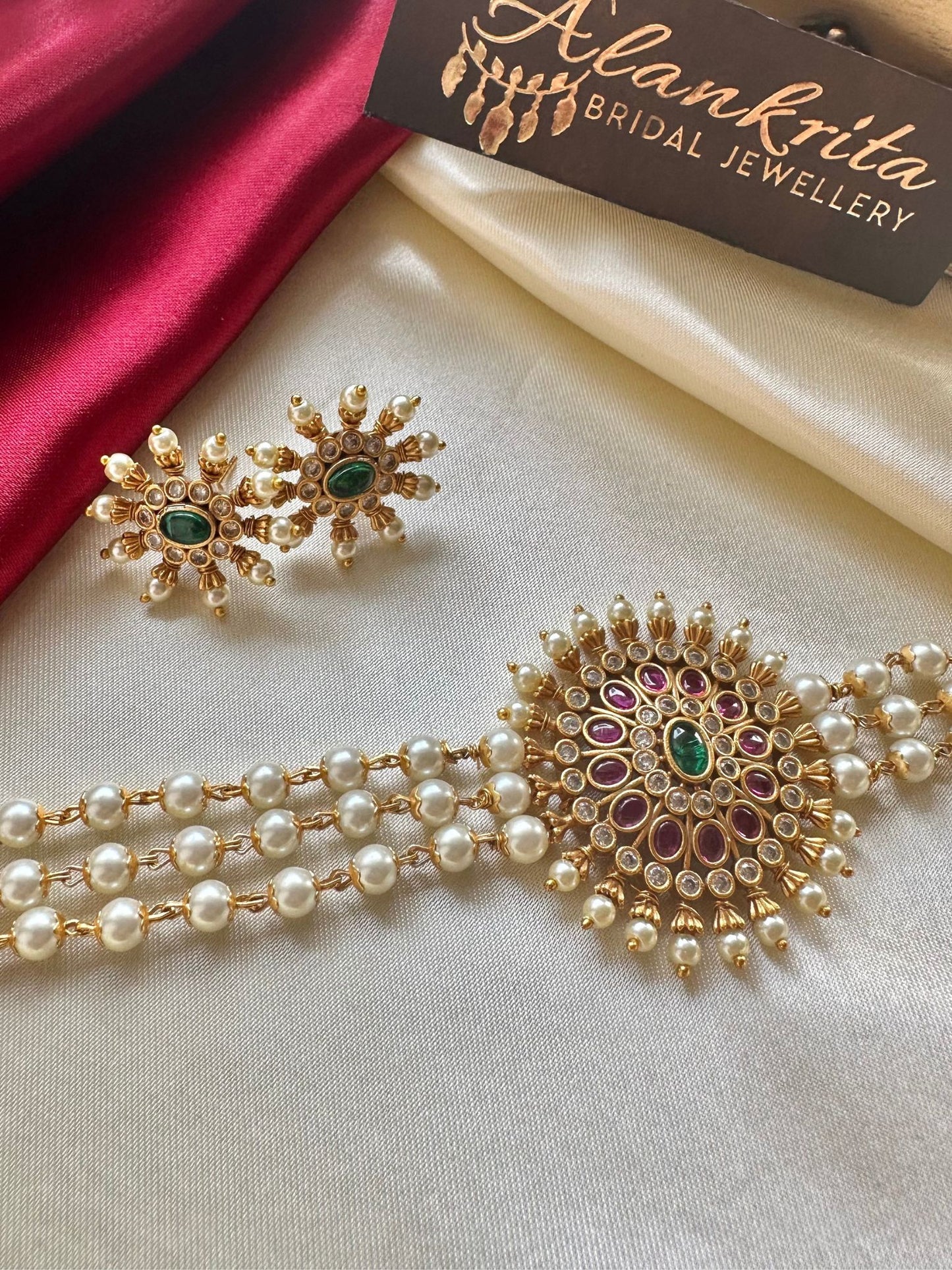 Traditional 3 Layered Pearl Choker with Kemp Stones