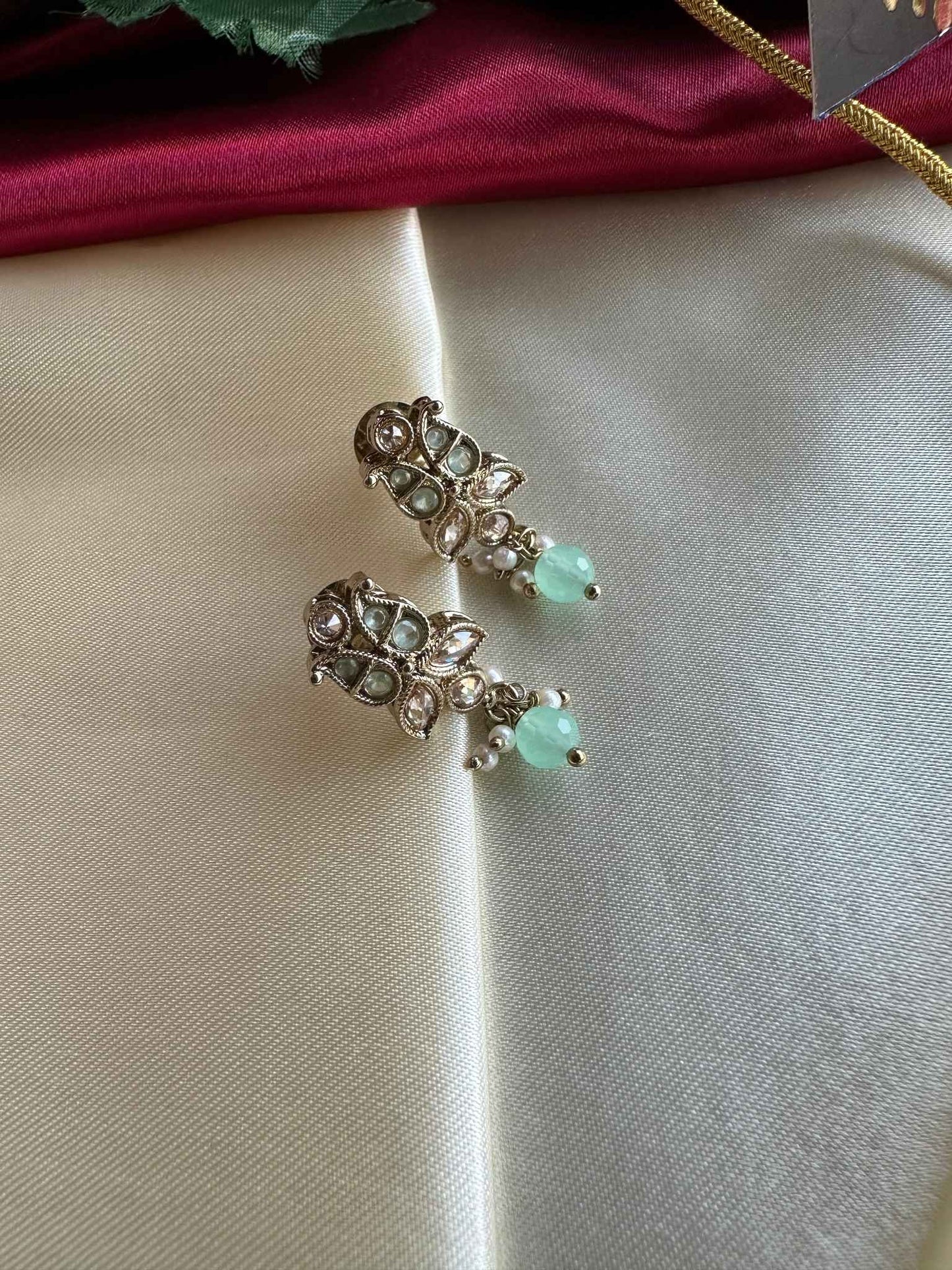 Kundan Choker with Pastel Green Beads