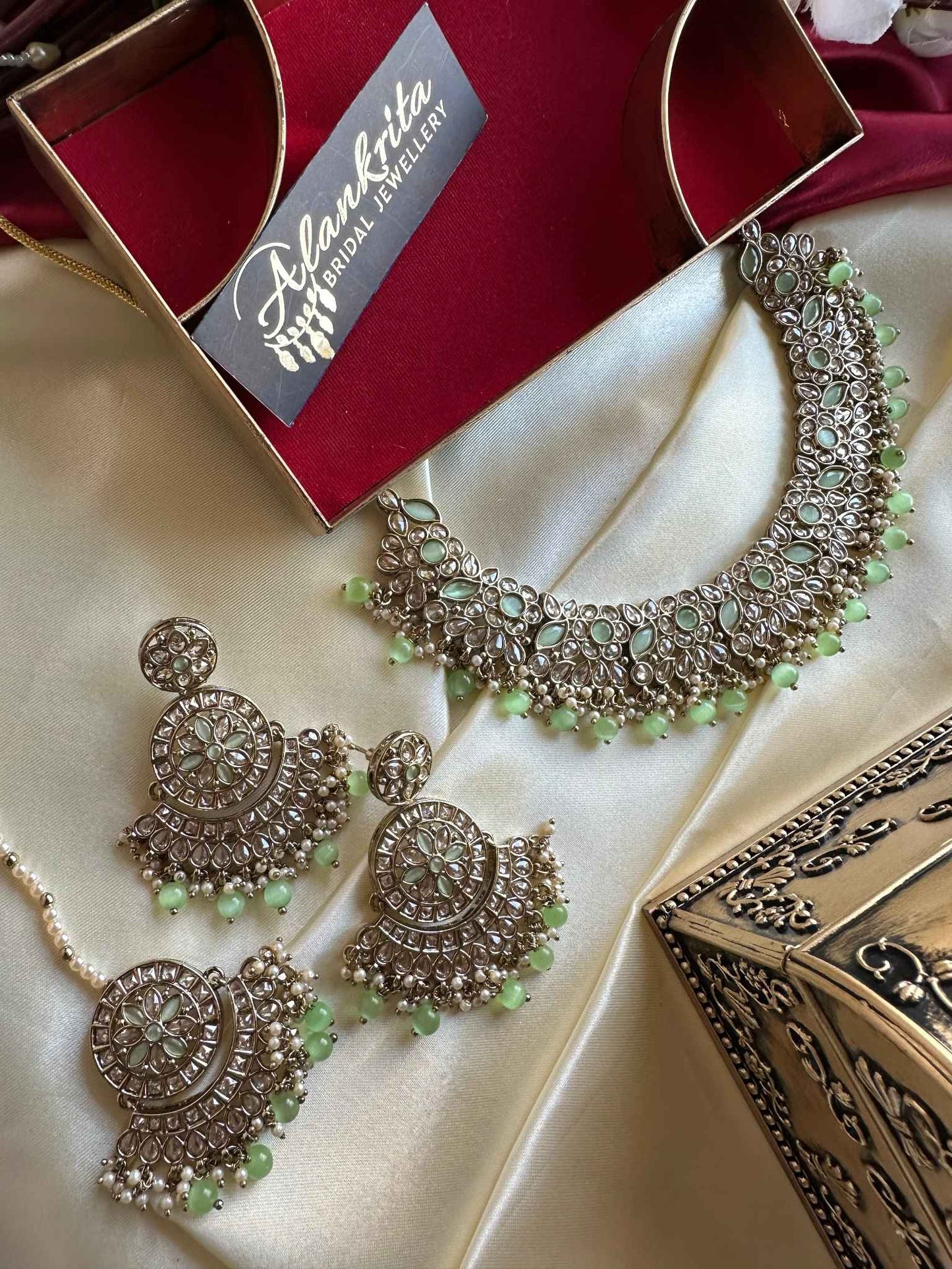 Premium Pastel Green Kundan Choker with Tikka