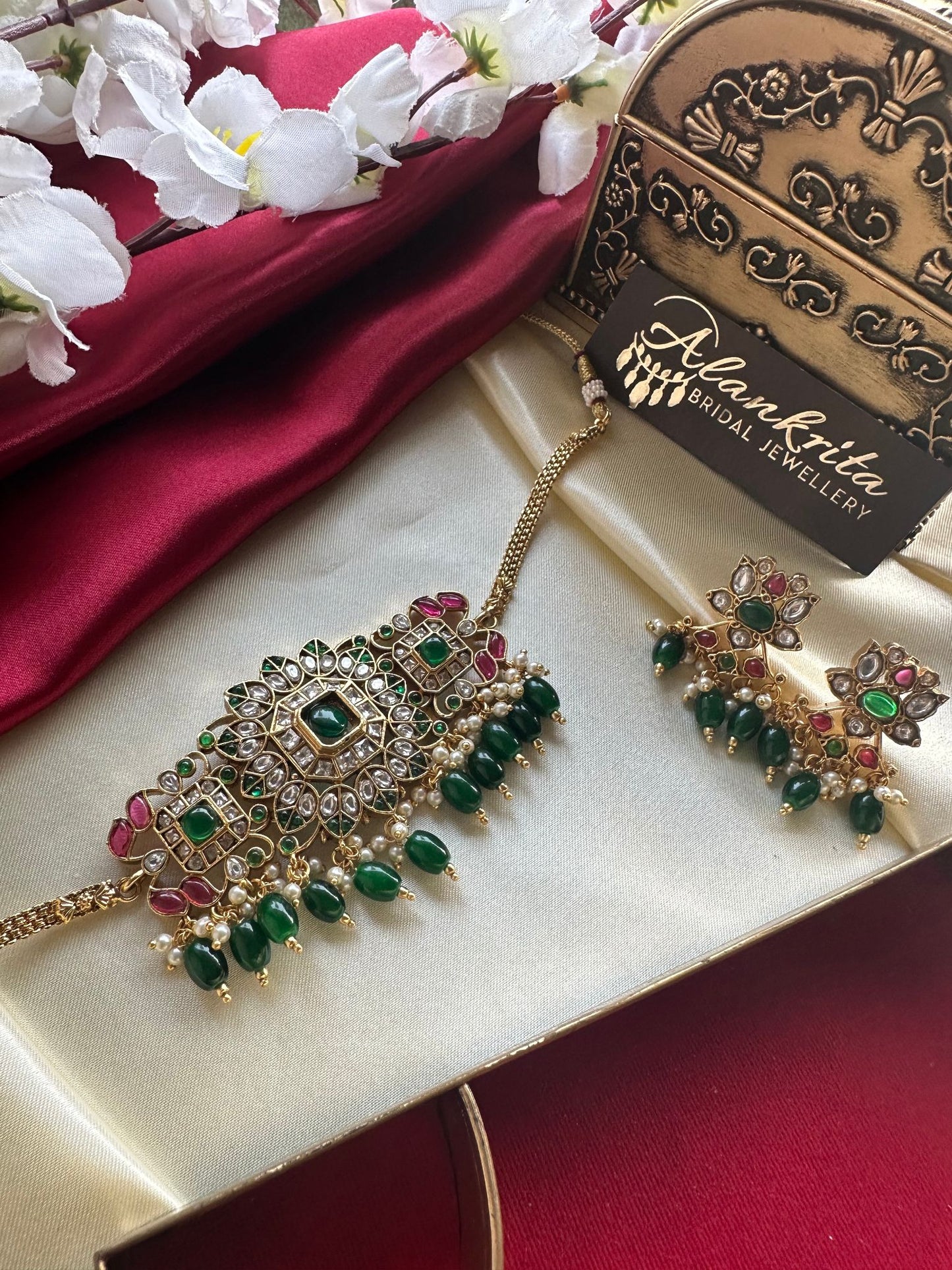 Premium Traditional Kemp Choker with Green Beads