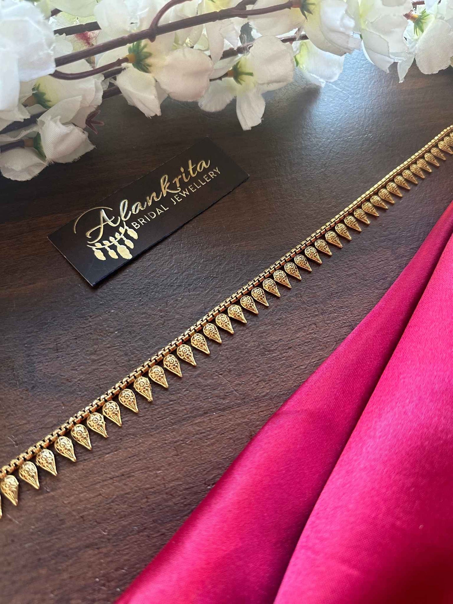 Simple Gold Look Alike Thin Hip Chain
