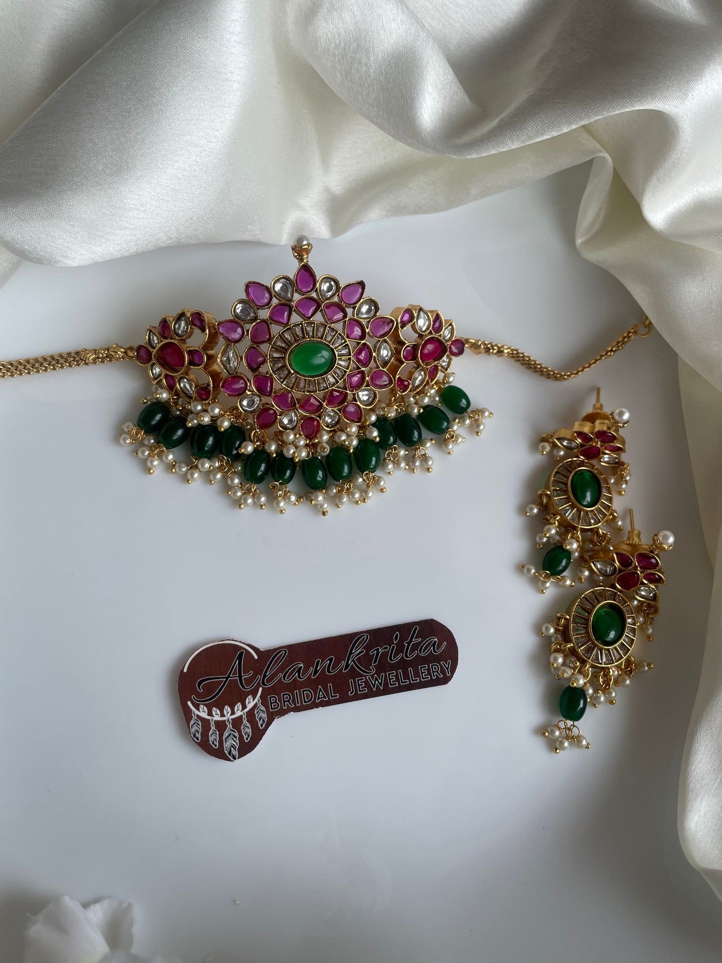 Premium Kemp Choker with Green Beads