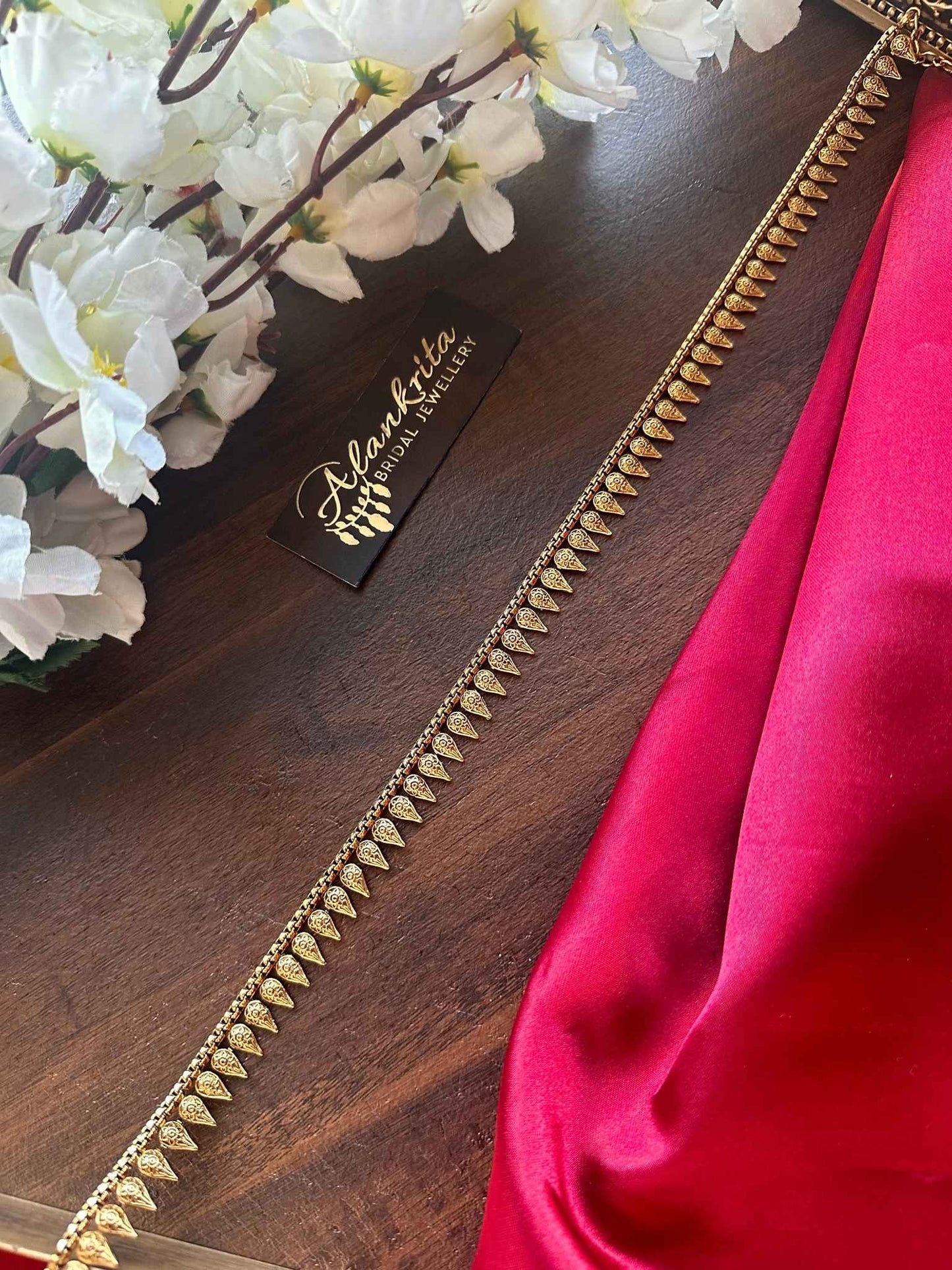 Simple Gold Look Alike Thin Hip Chain