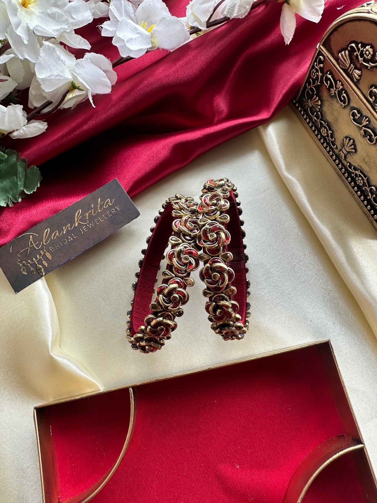 3D Rose Pattern Red Kundan Bangles