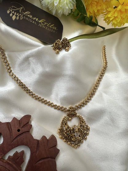 Lakshmi Short Necklace with White Stones