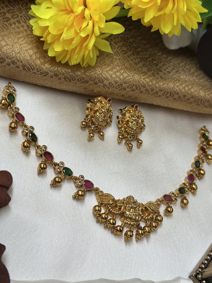 Short Temple Necklace with Golden Beads