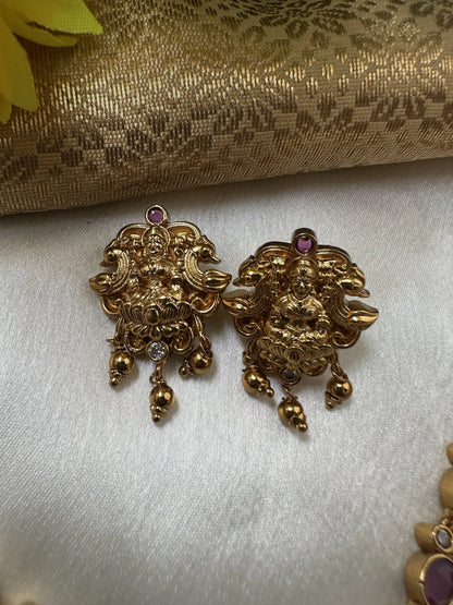Short Temple Ruby Necklace with Golden Beads