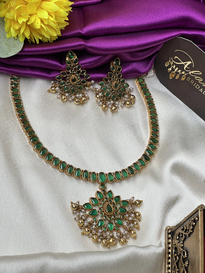 Premium Short Kemp Necklace with Green Stones