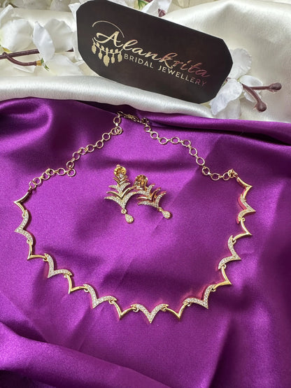 Diamond Patterned Necklace with AD Stones