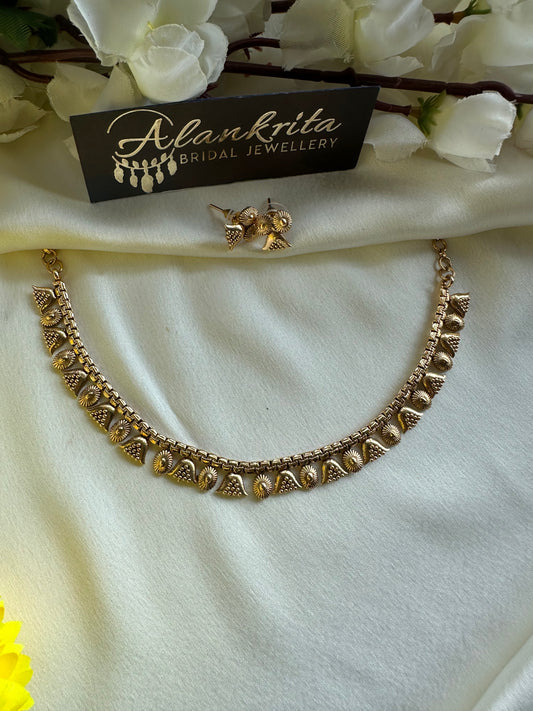 Premium Gold Look Alike Short Necklace